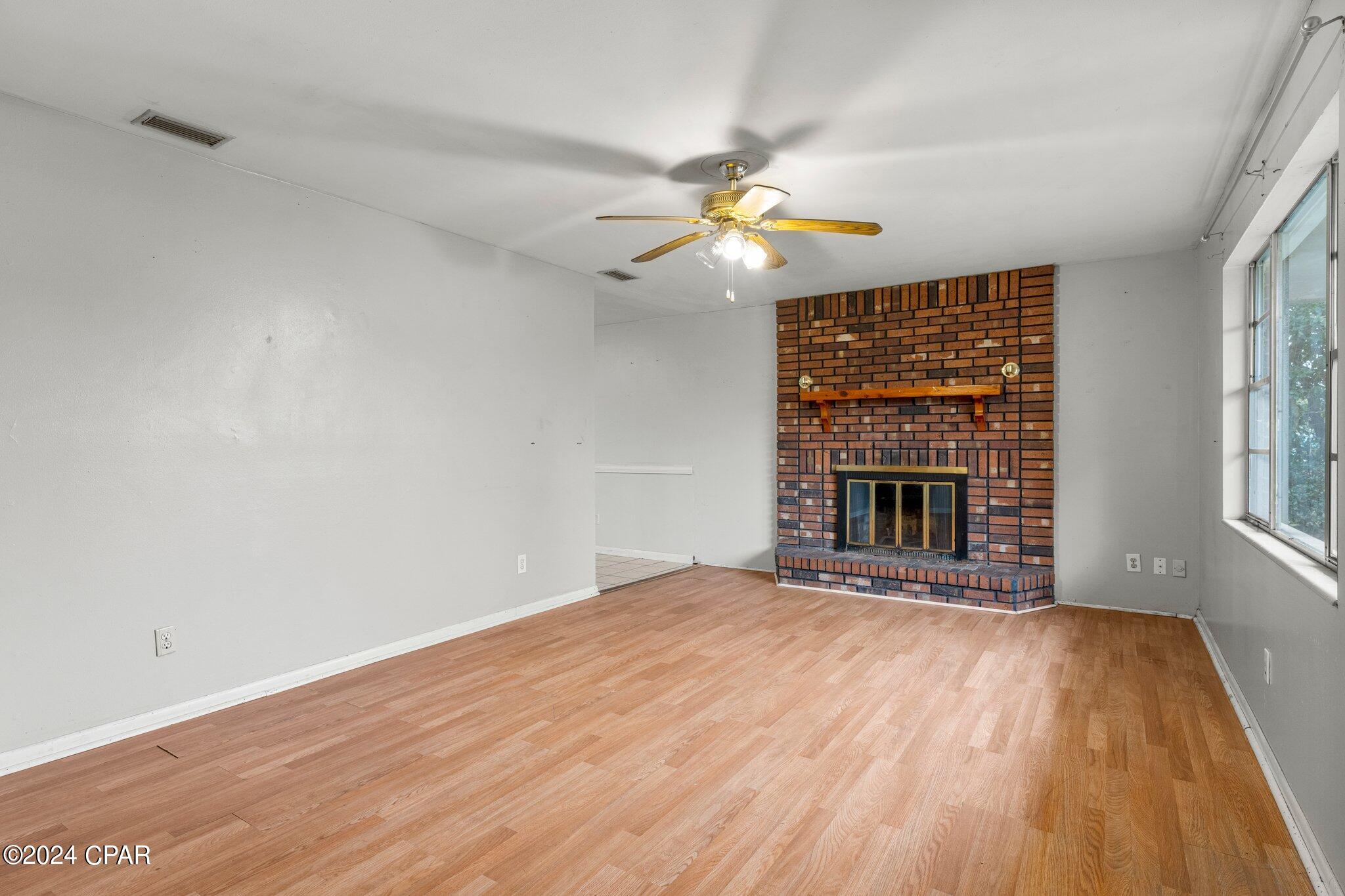 Hentz 1st Add Unit B - Residential