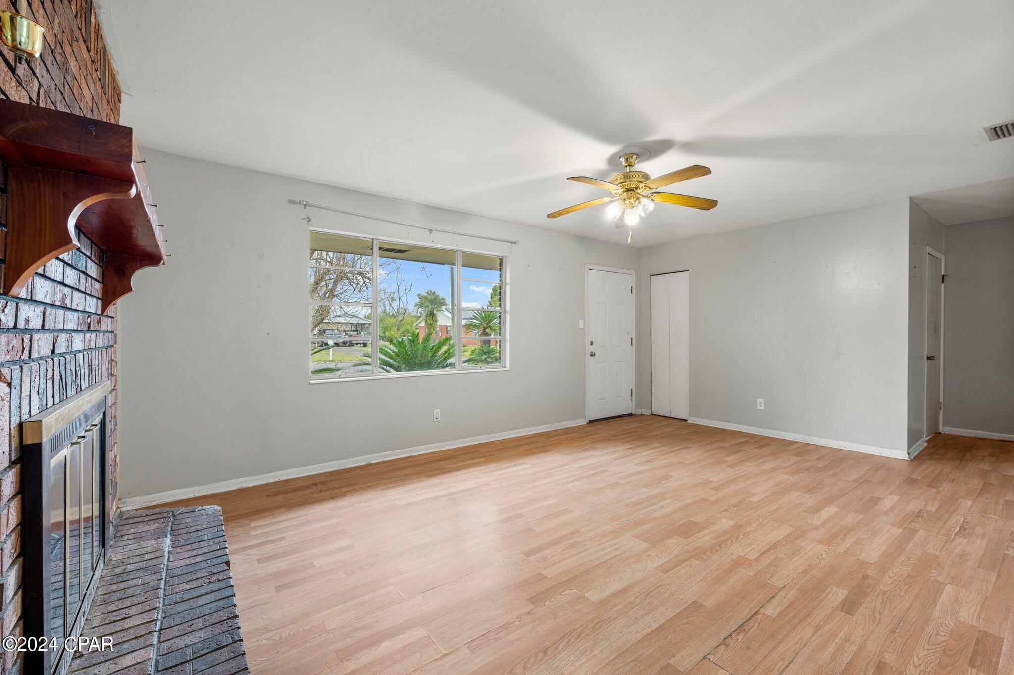 Hentz 1st Add Unit B - Residential