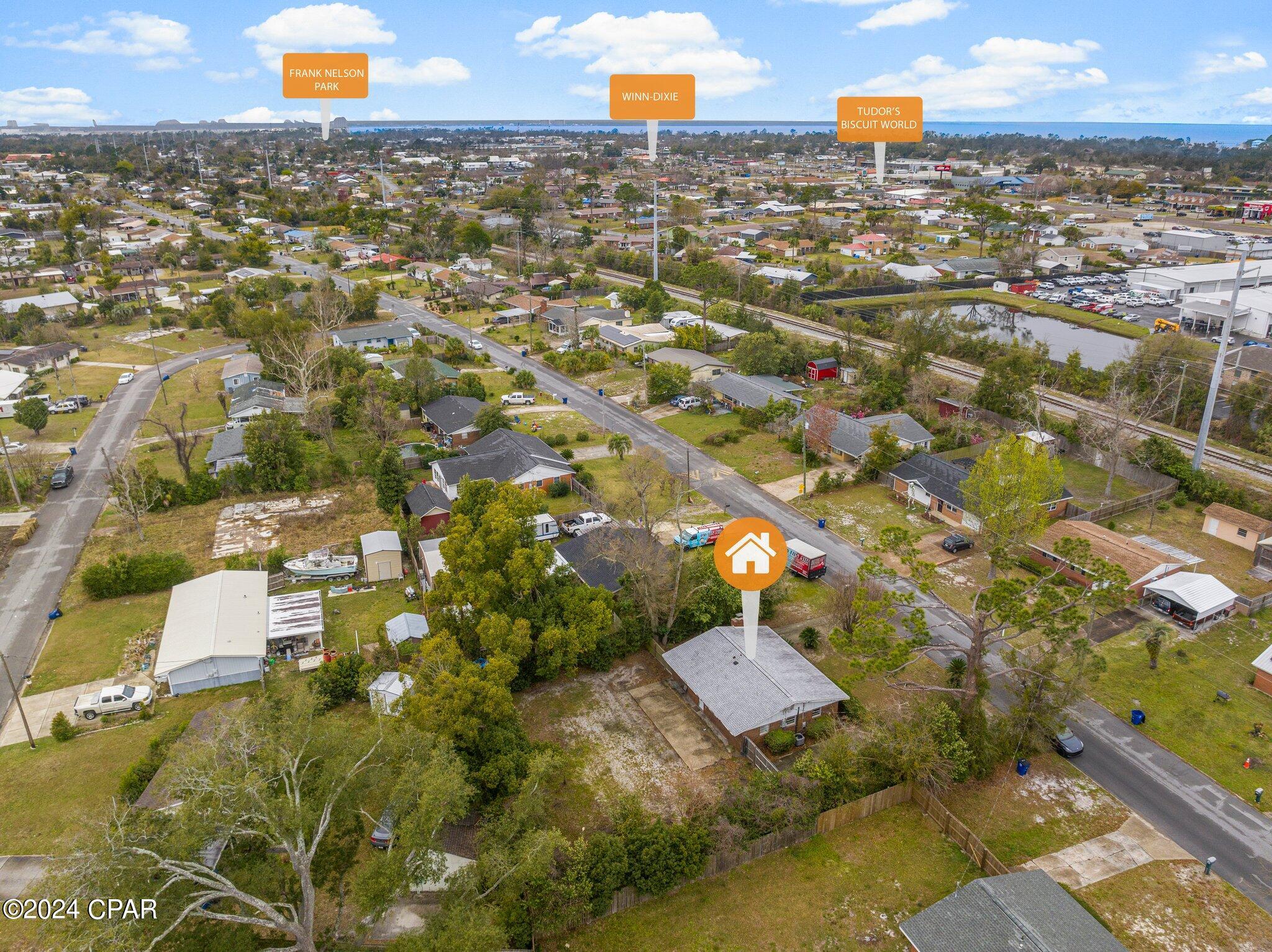 Hentz 1st Add Unit B - Residential