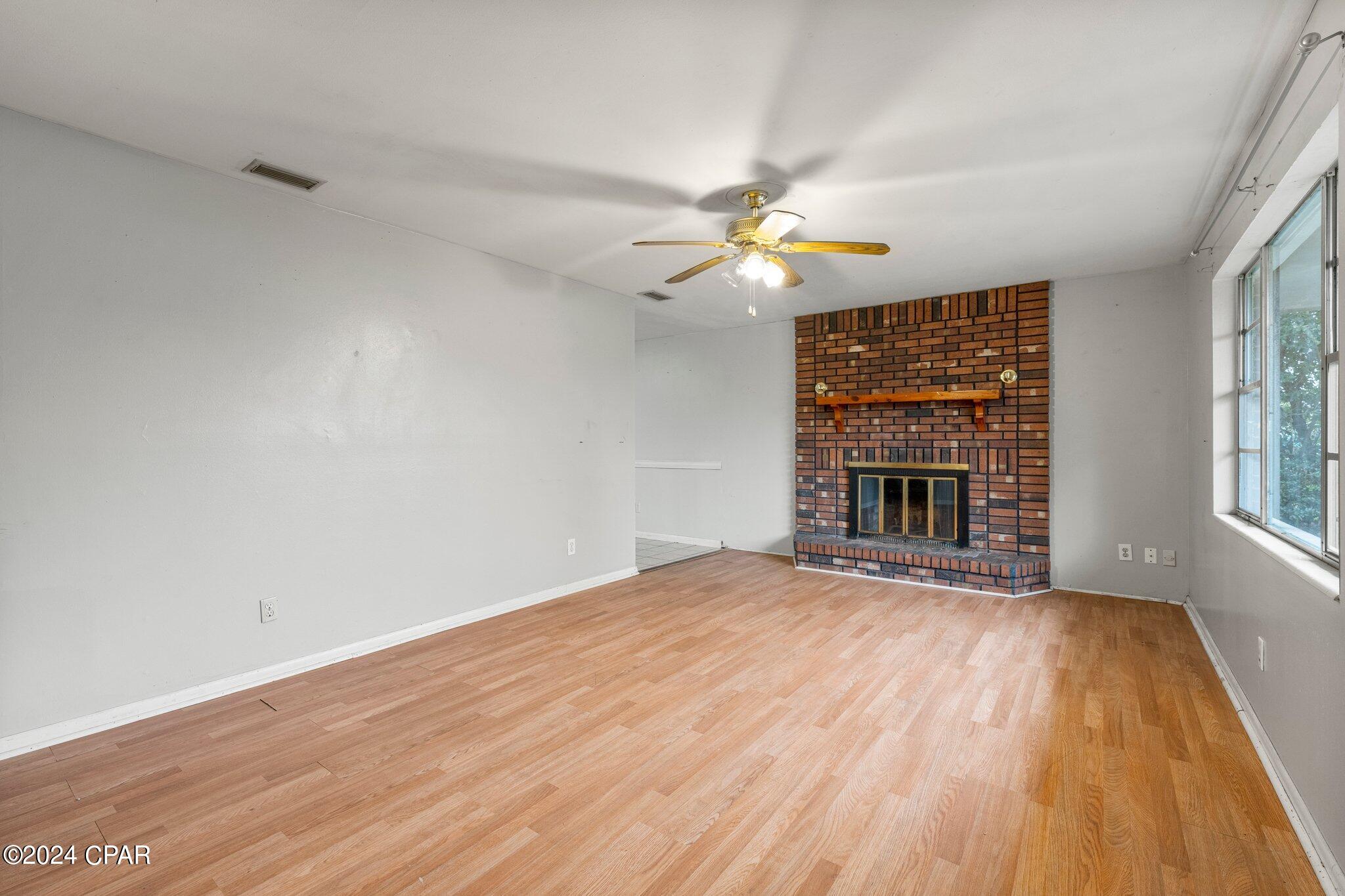 Hentz 1st Add Unit B - Residential