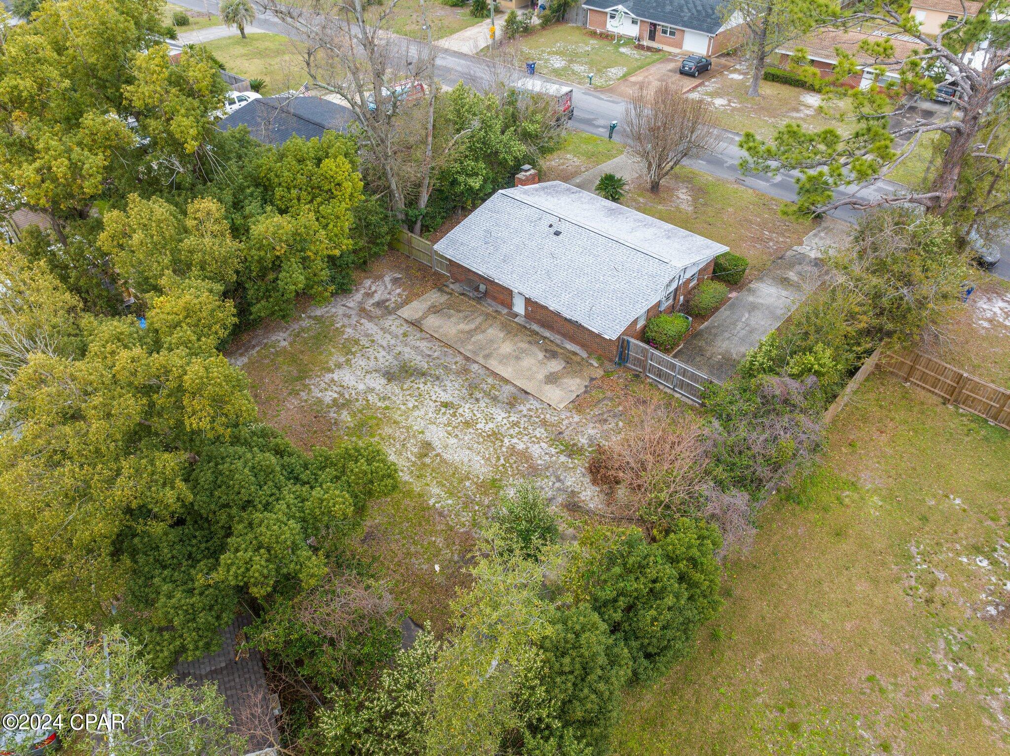 Hentz 1st Add Unit B - Residential