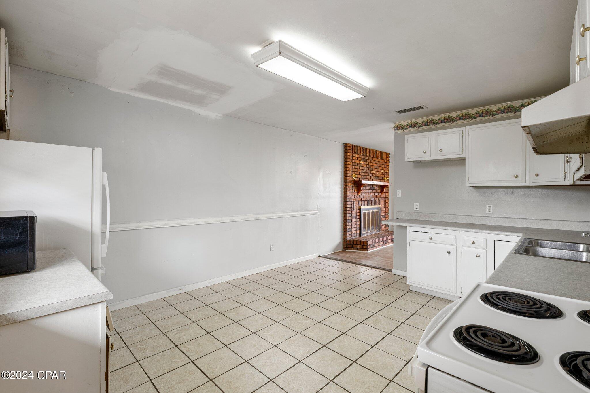 Hentz 1st Add Unit B - Residential