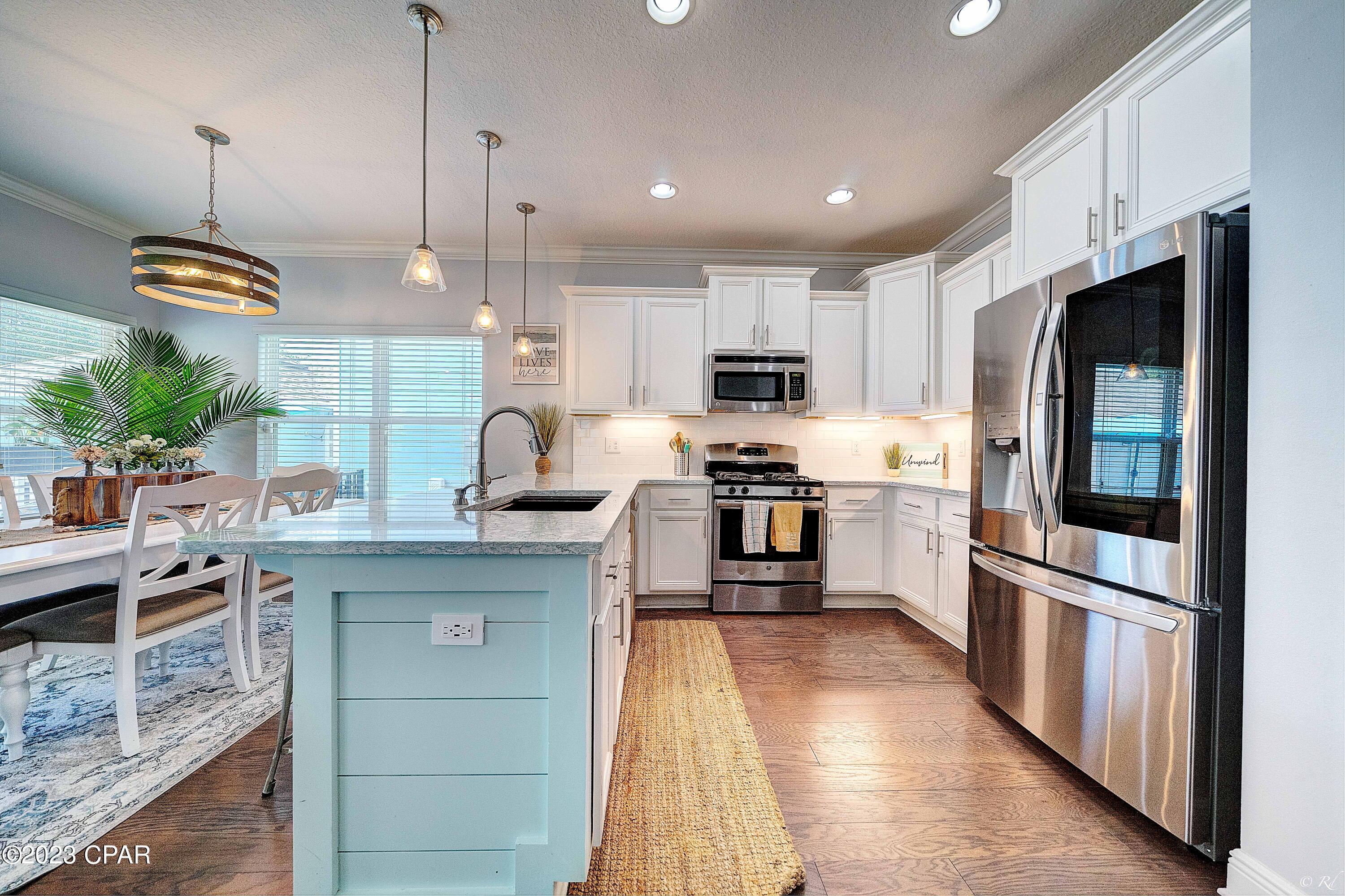 Magnolia Bay Club - Residential