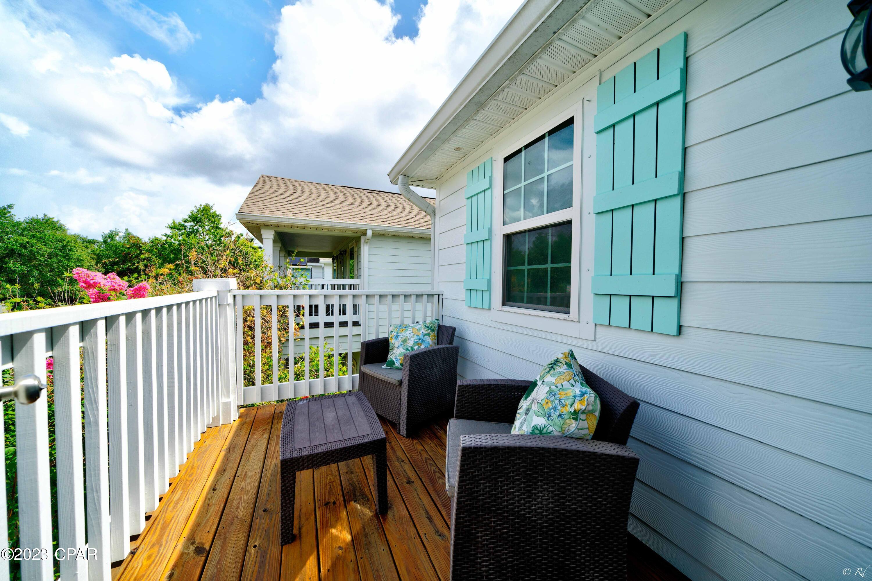 Magnolia Bay Club - Residential