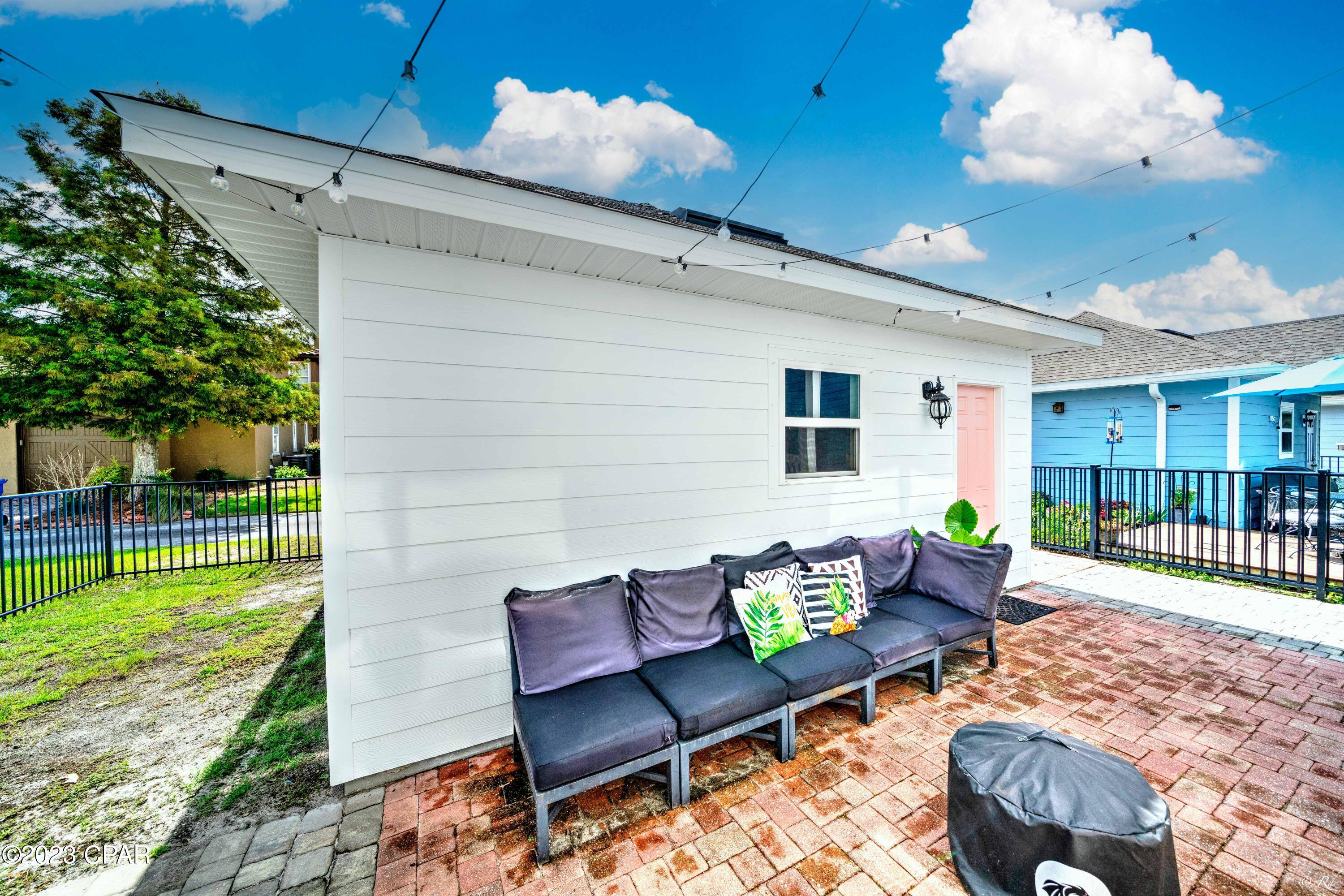 Magnolia Bay Club - Residential