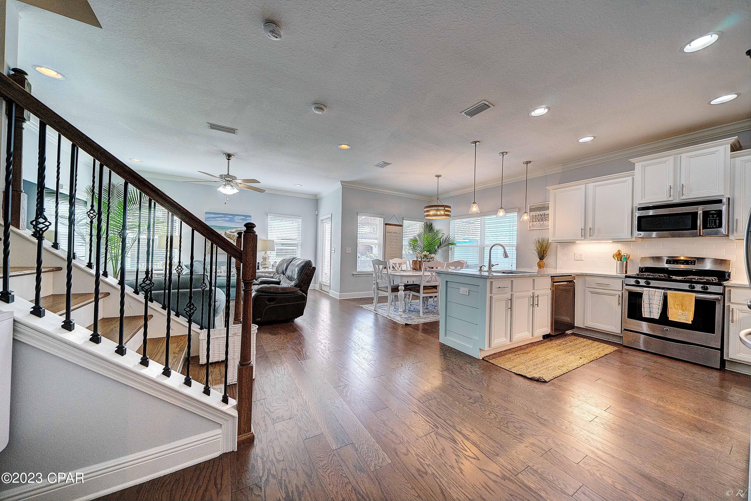 Magnolia Bay Club - Residential