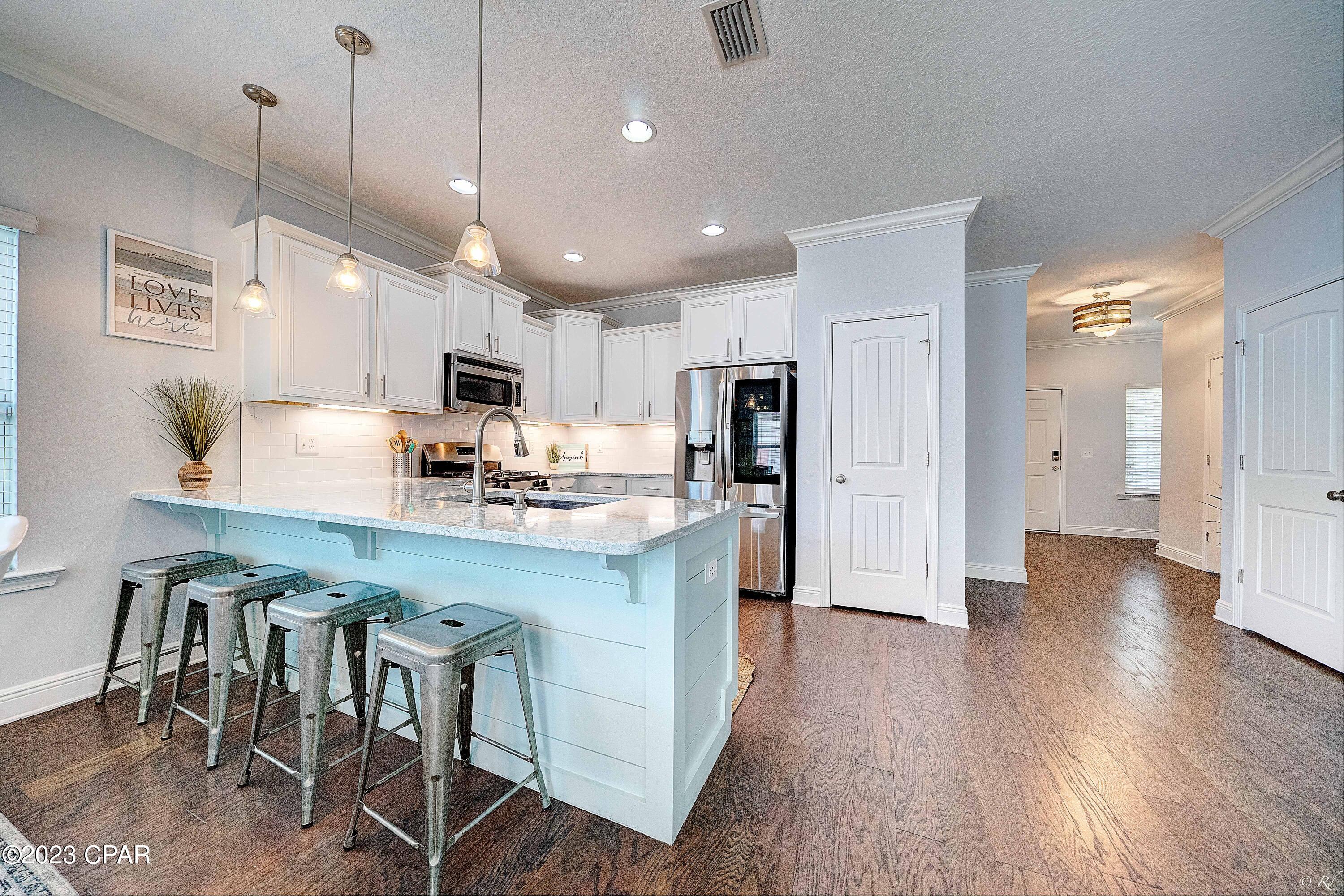 Magnolia Bay Club - Residential