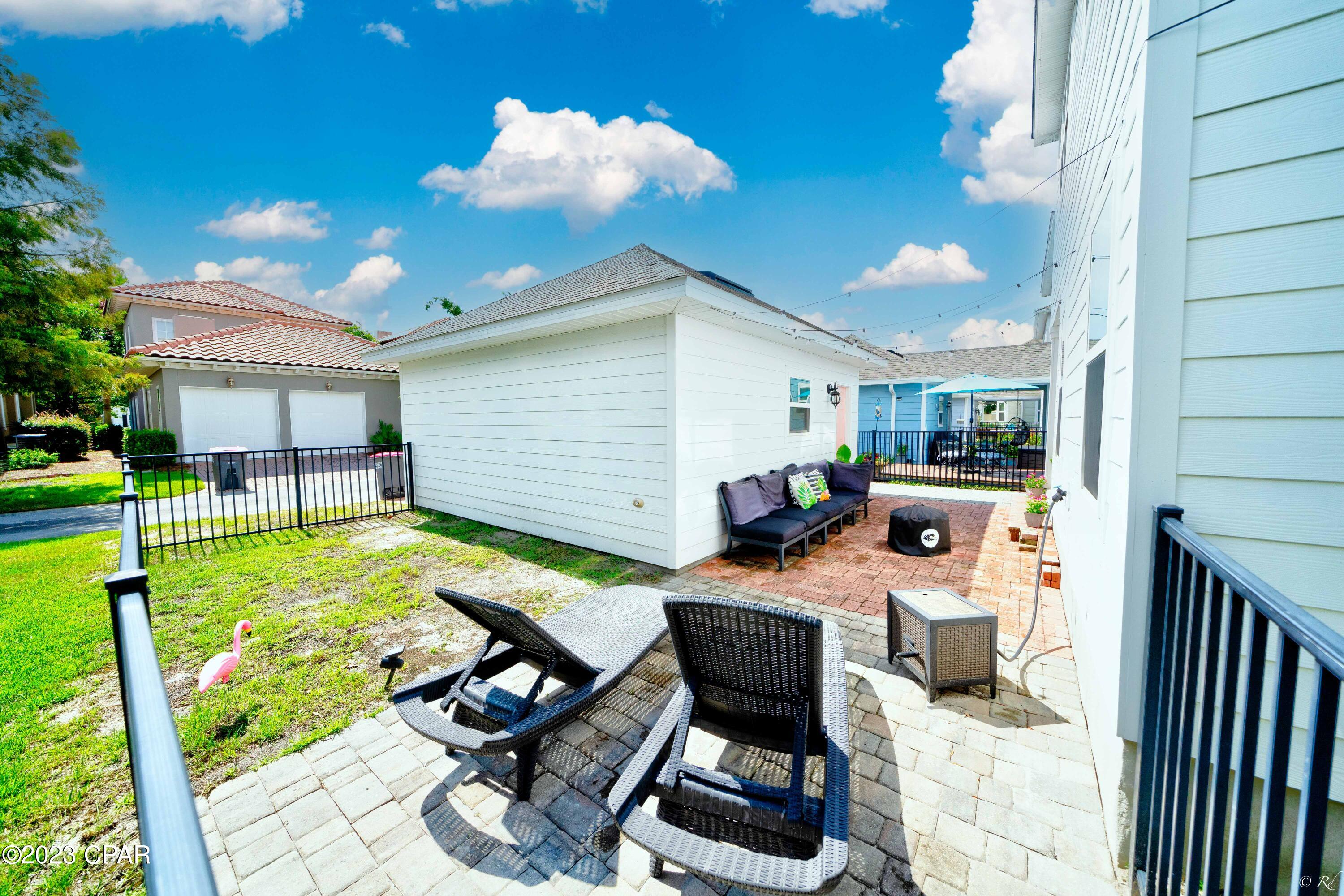 Magnolia Bay Club - Residential