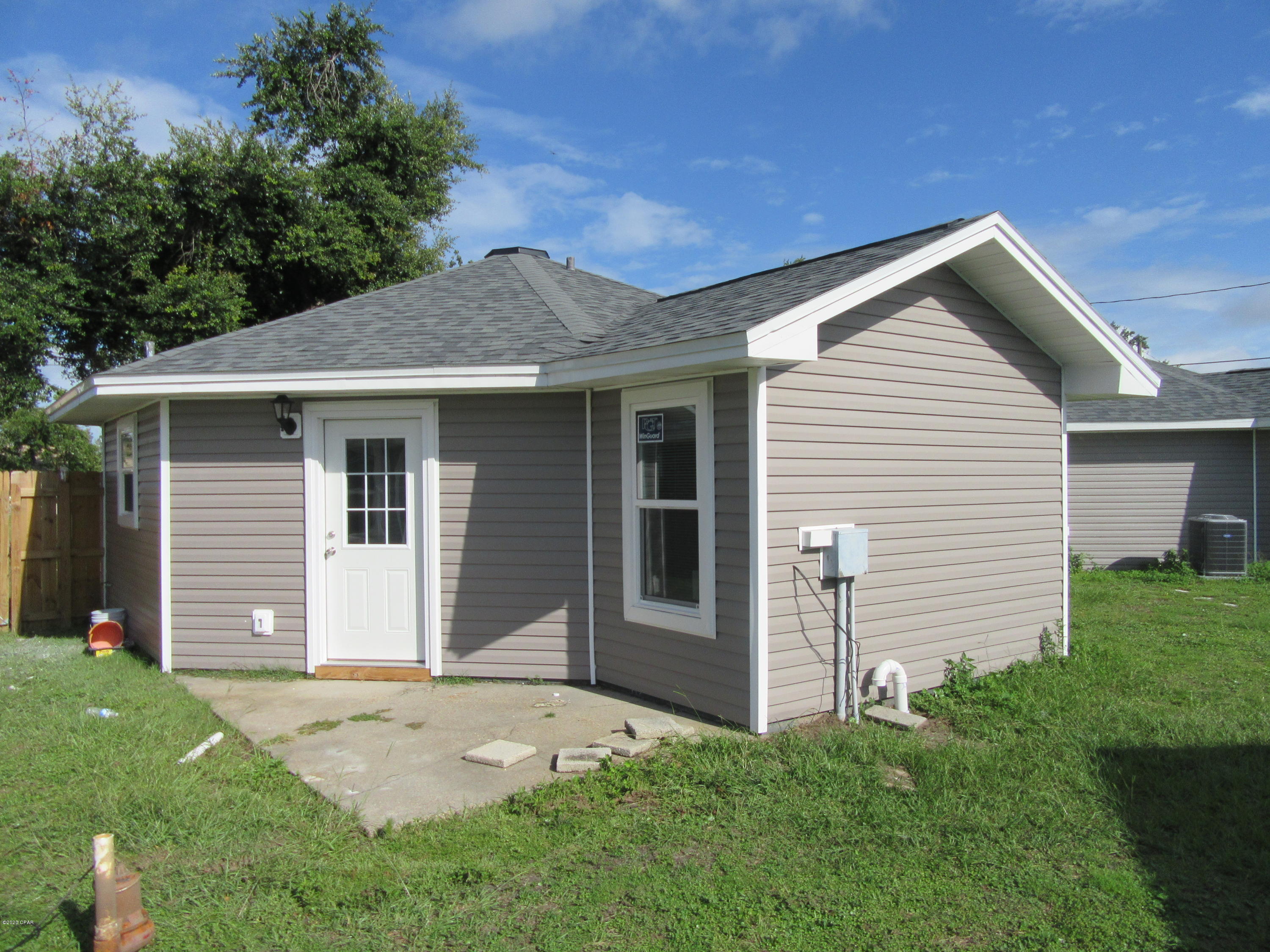 [No Recorded Subdiv] - Residential Lease