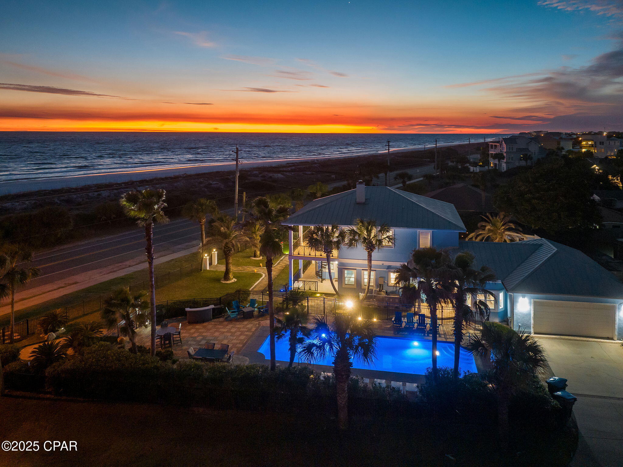 Santa Monica Beach - Residential