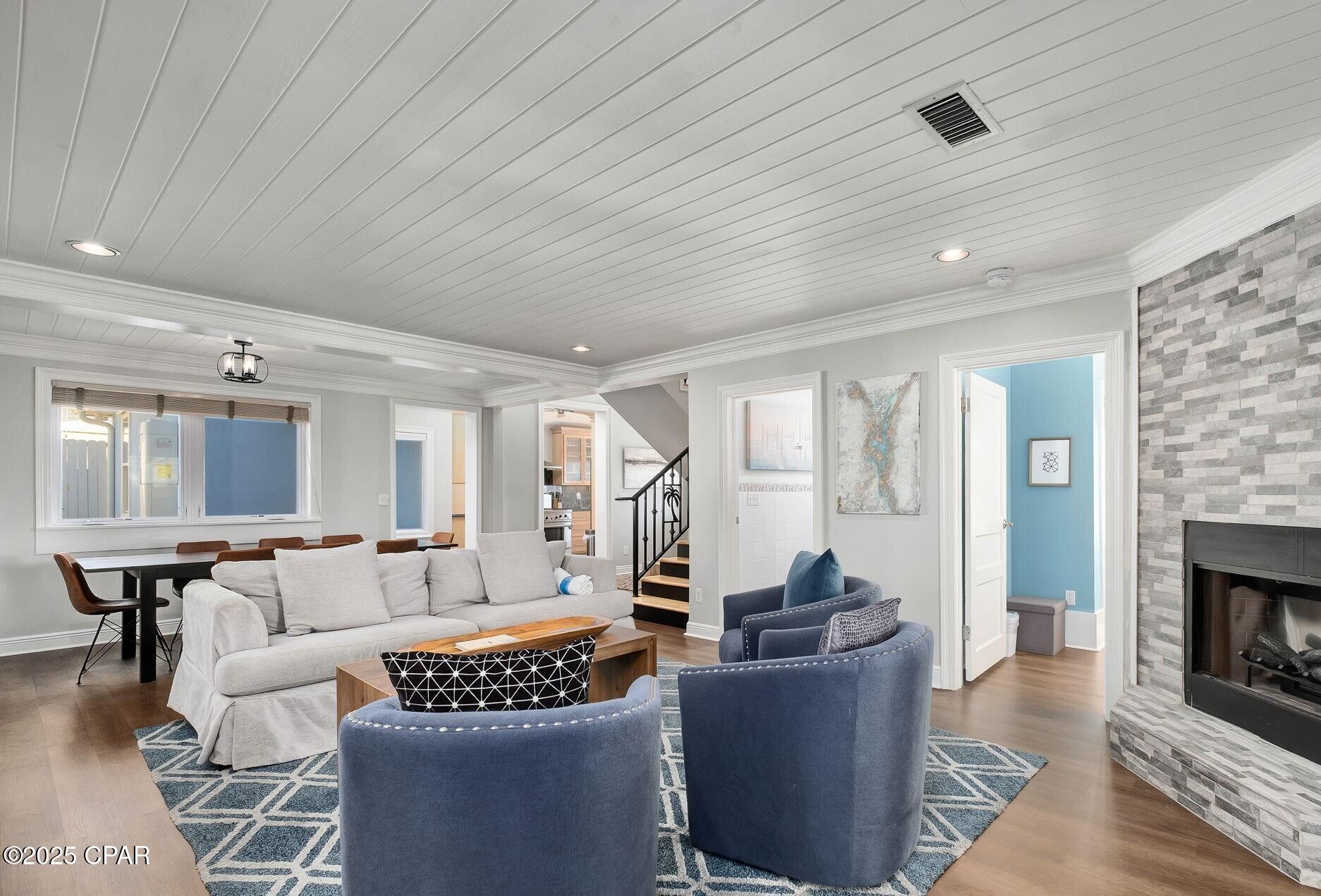 Santa Monica Beach - Residential