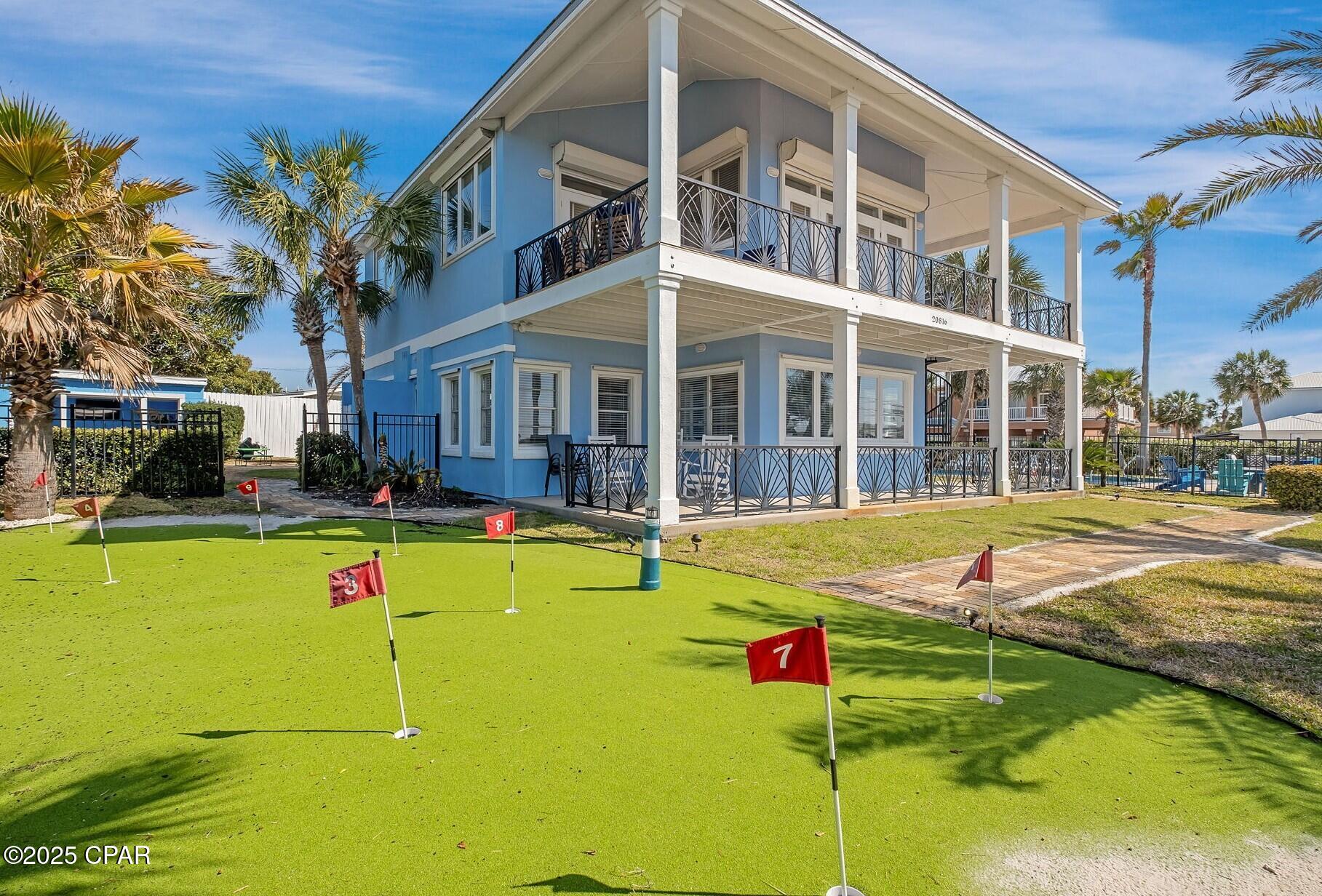 Santa Monica Beach - Residential