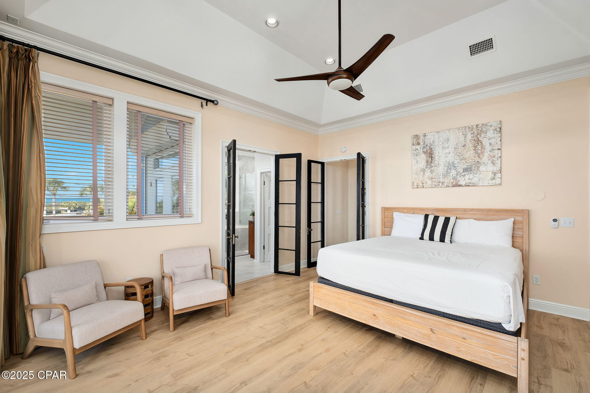 Santa Monica Beach - Residential