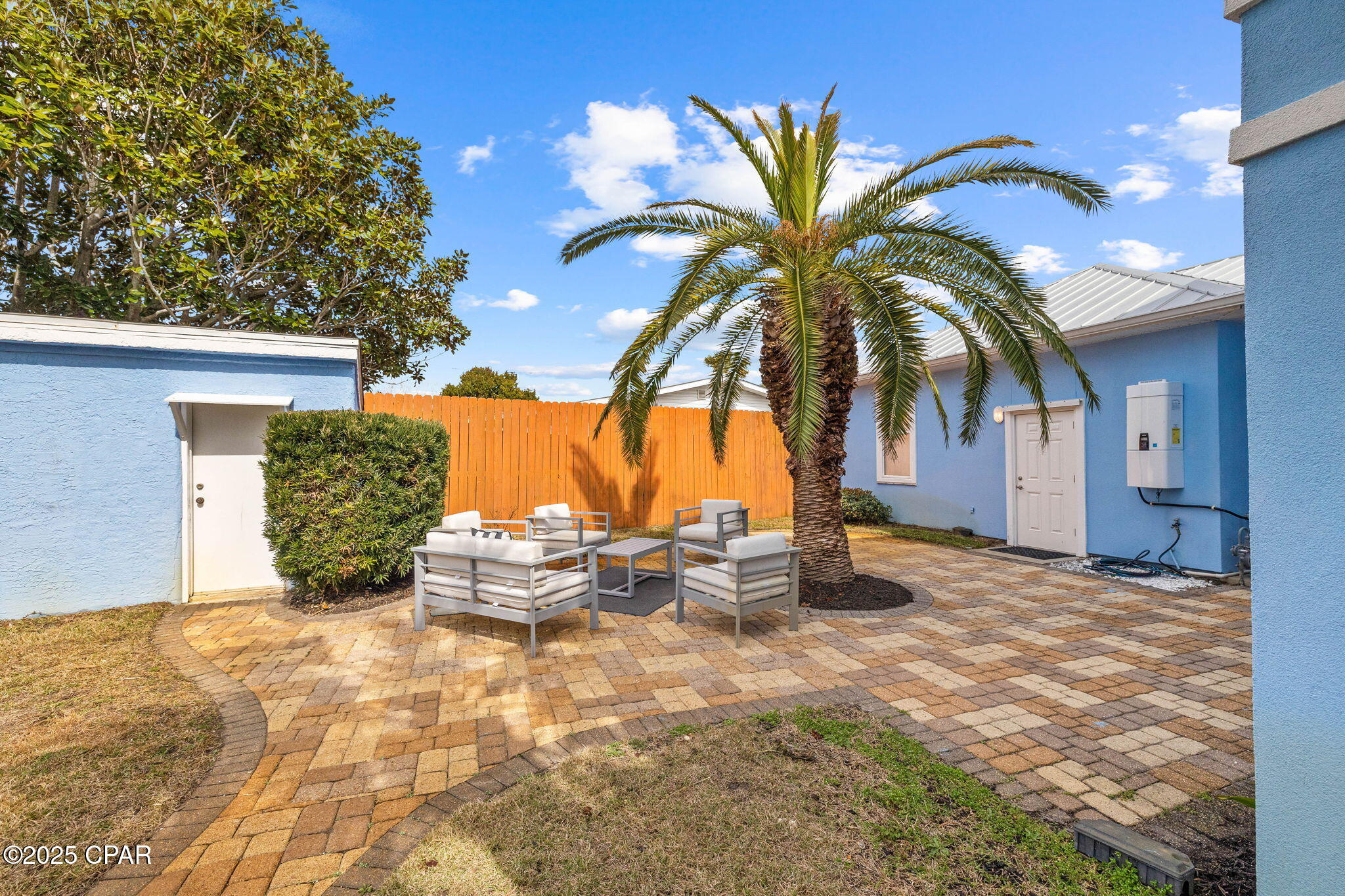 Santa Monica Beach - Residential