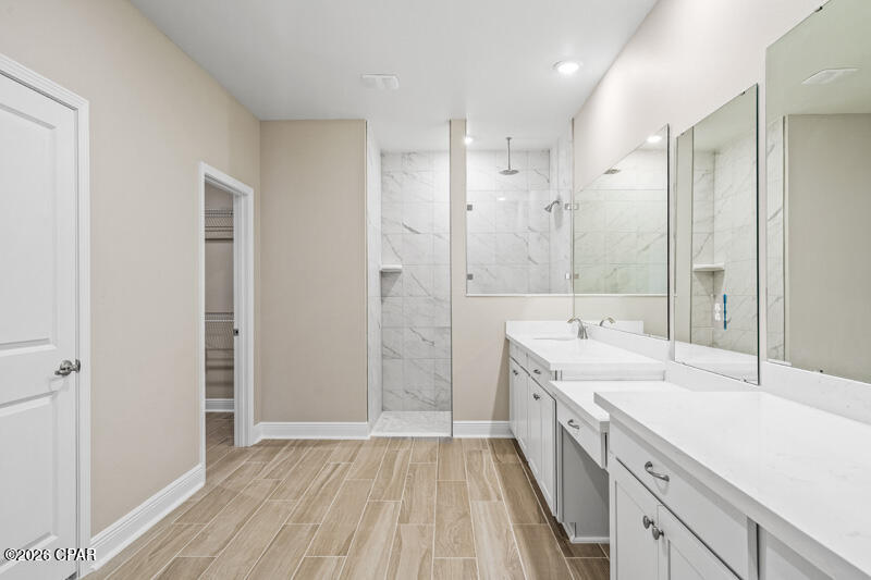 Lake Merial - Residential