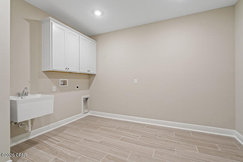 Lake Merial - Residential