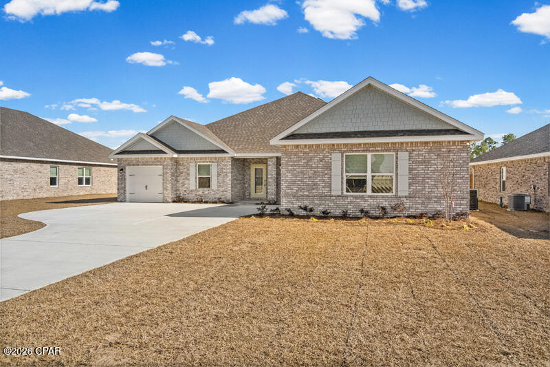 Lake Merial - Residential