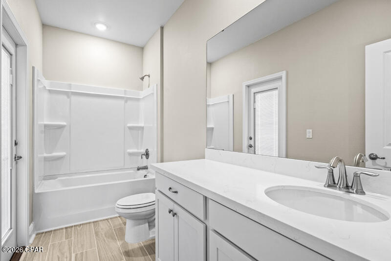 Lake Merial - Residential