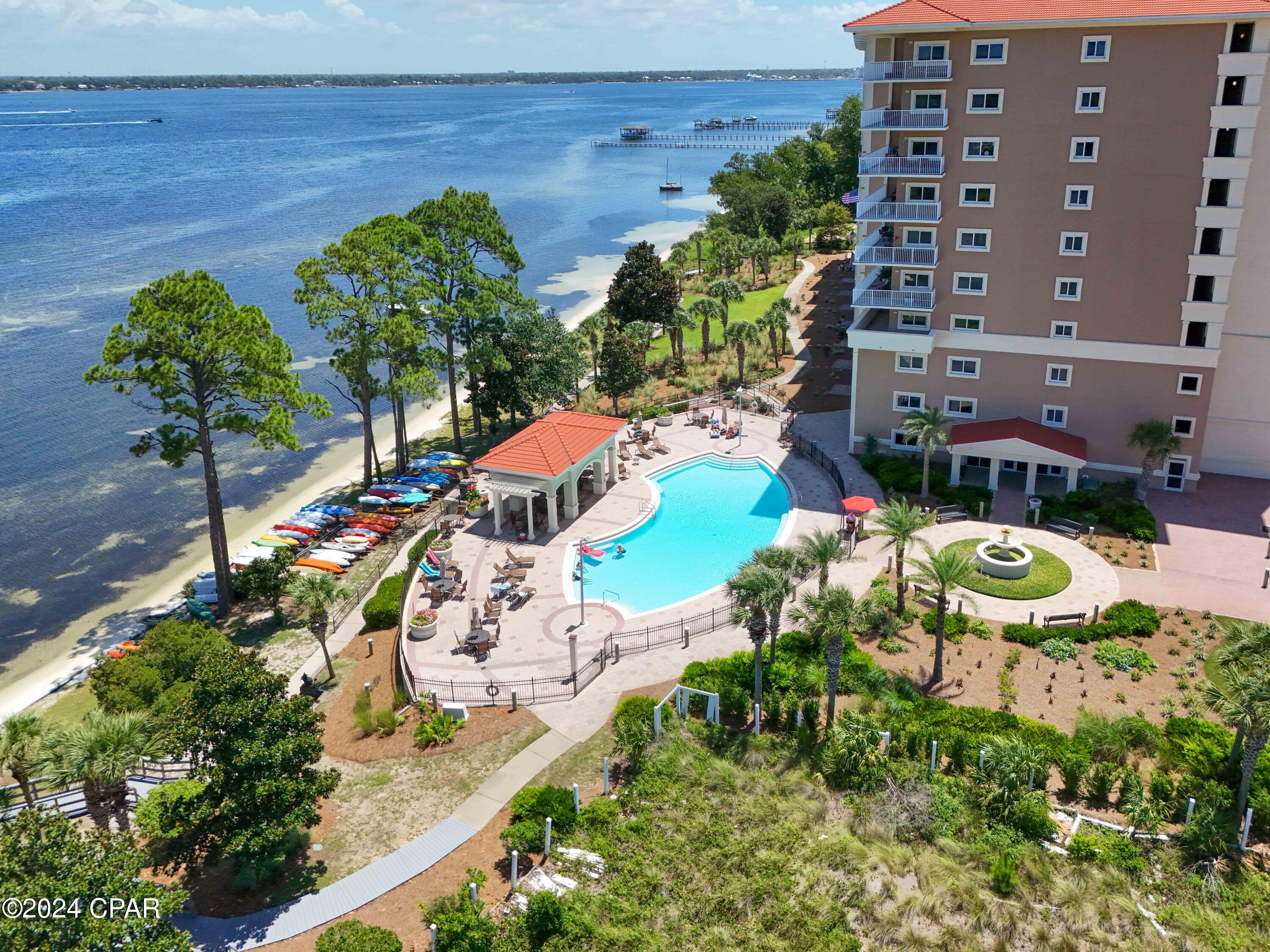 Magnolia Bay Club - Residential