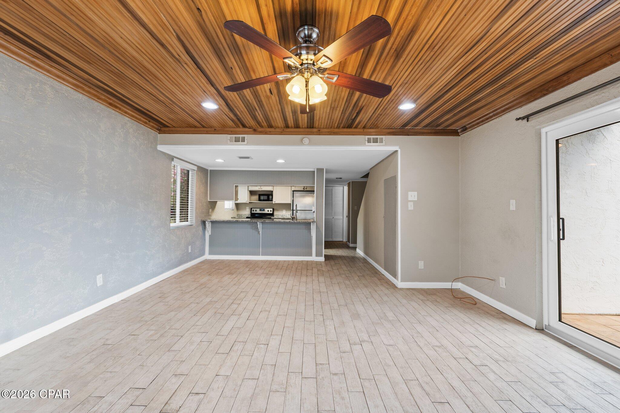 Palisades Condo Ph 1 - Residential