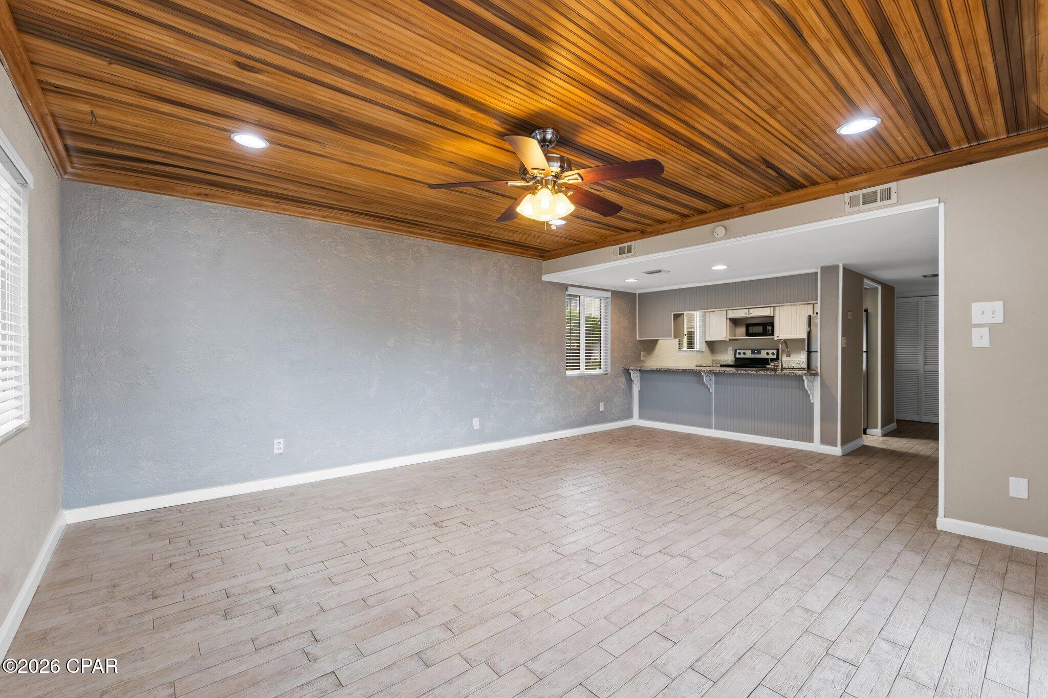 Palisades Condo Ph 1 - Residential