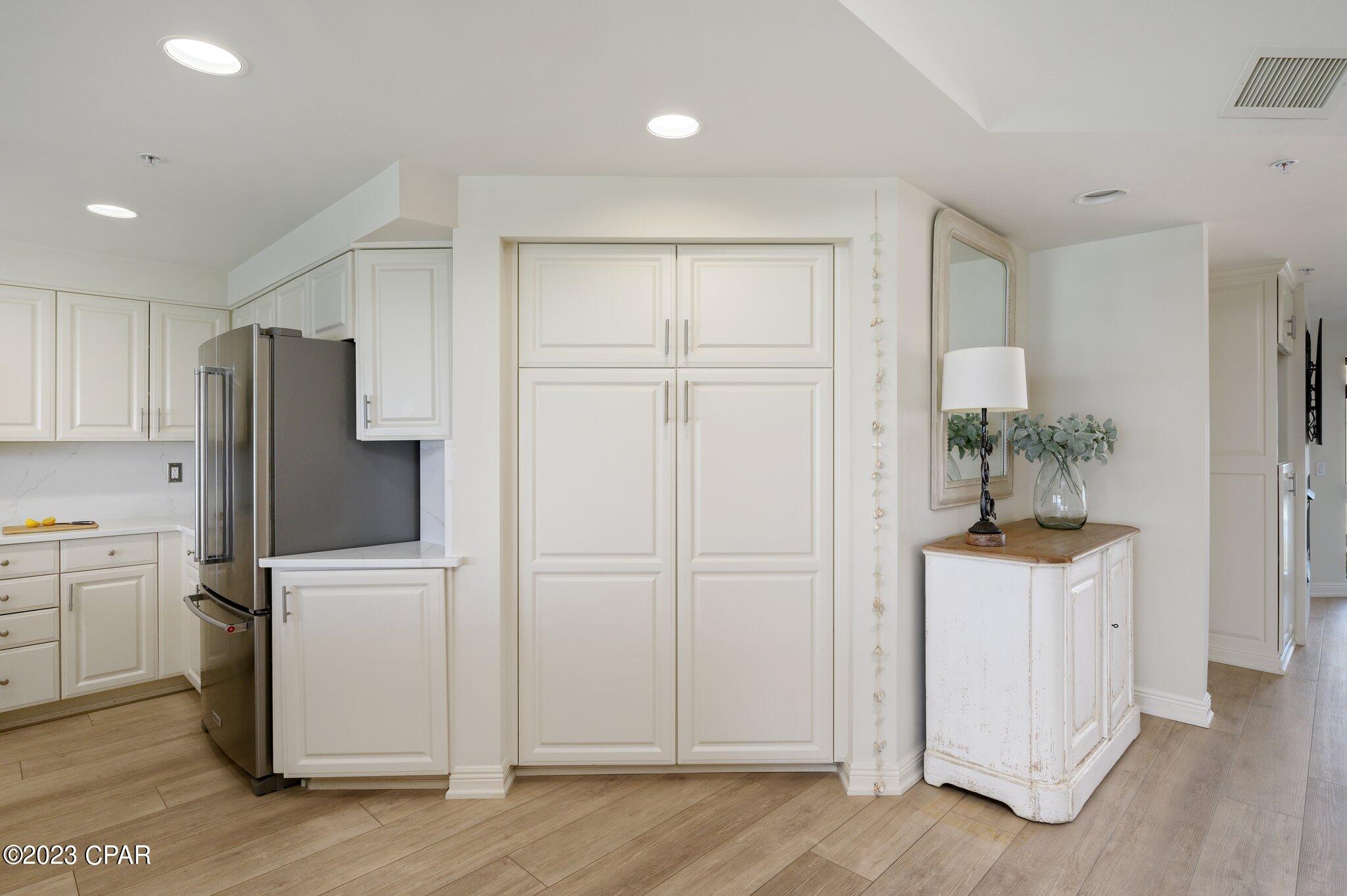 Holiday Isle - Residential