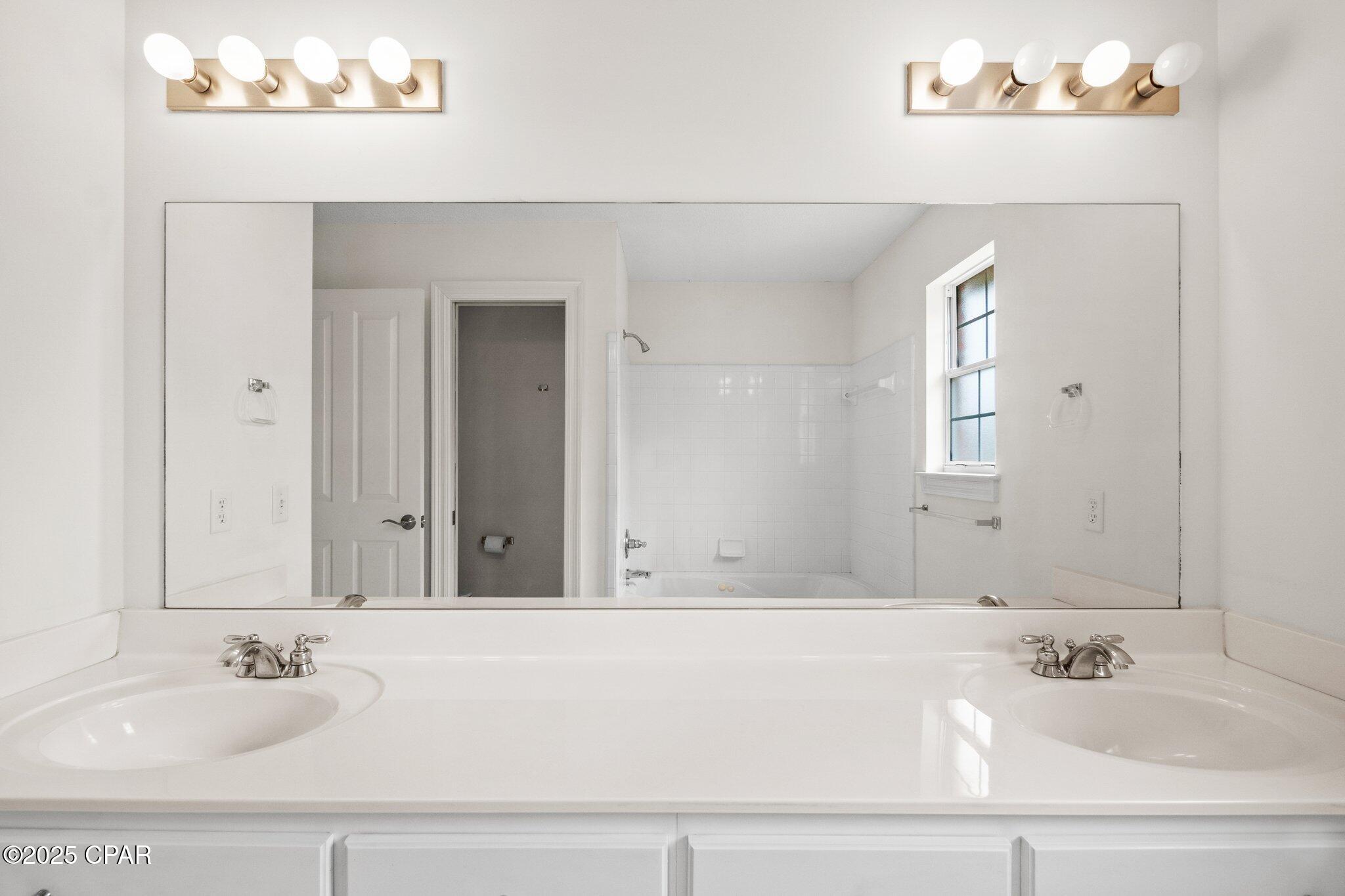 Floridian Place - Residential