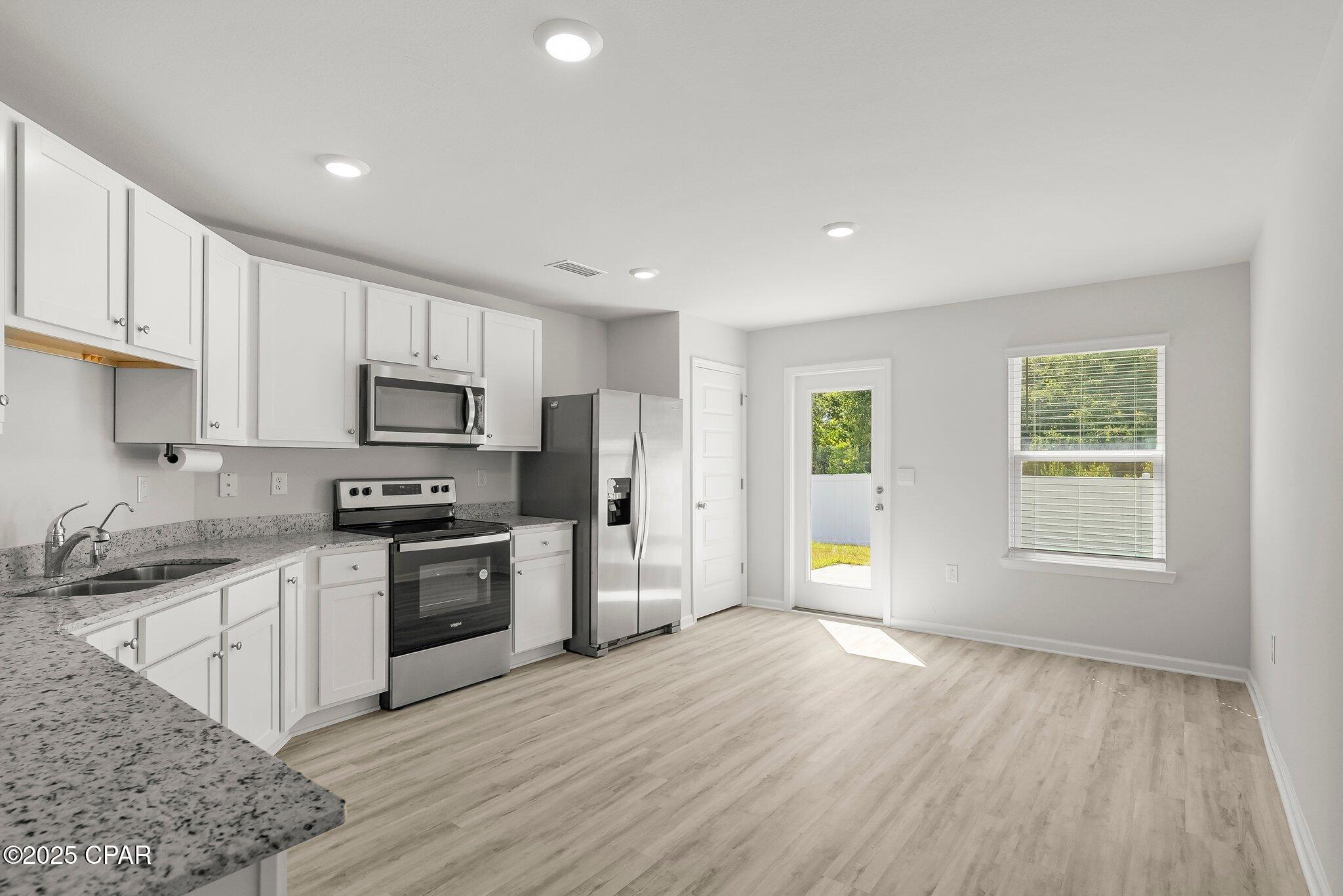 [No Recorded Subdiv] - Residential Lease