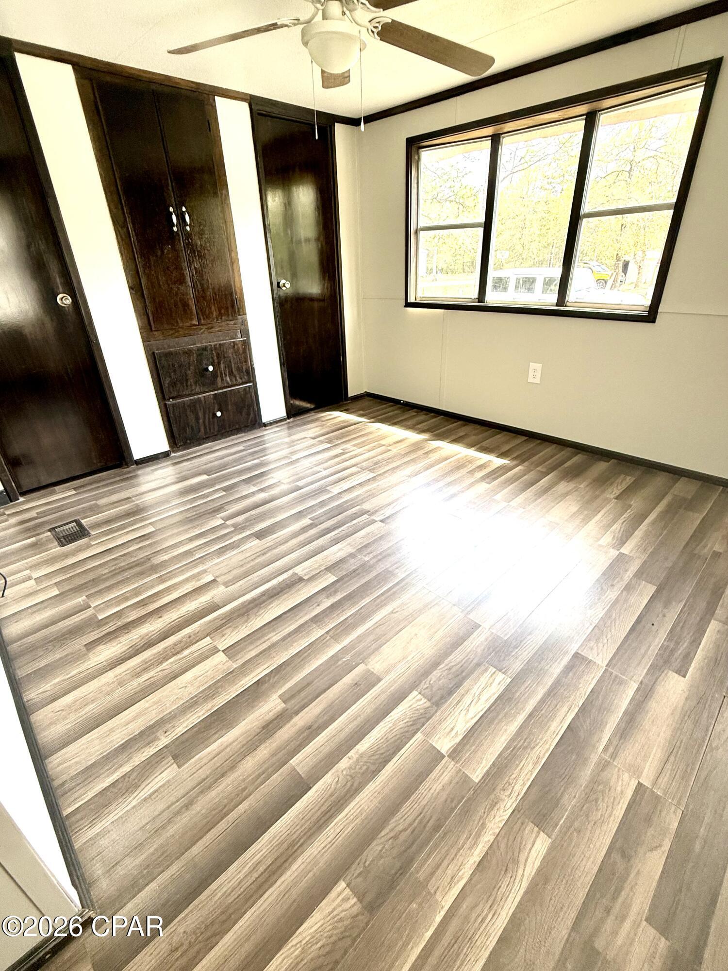 Oakwood Lakes - Residential