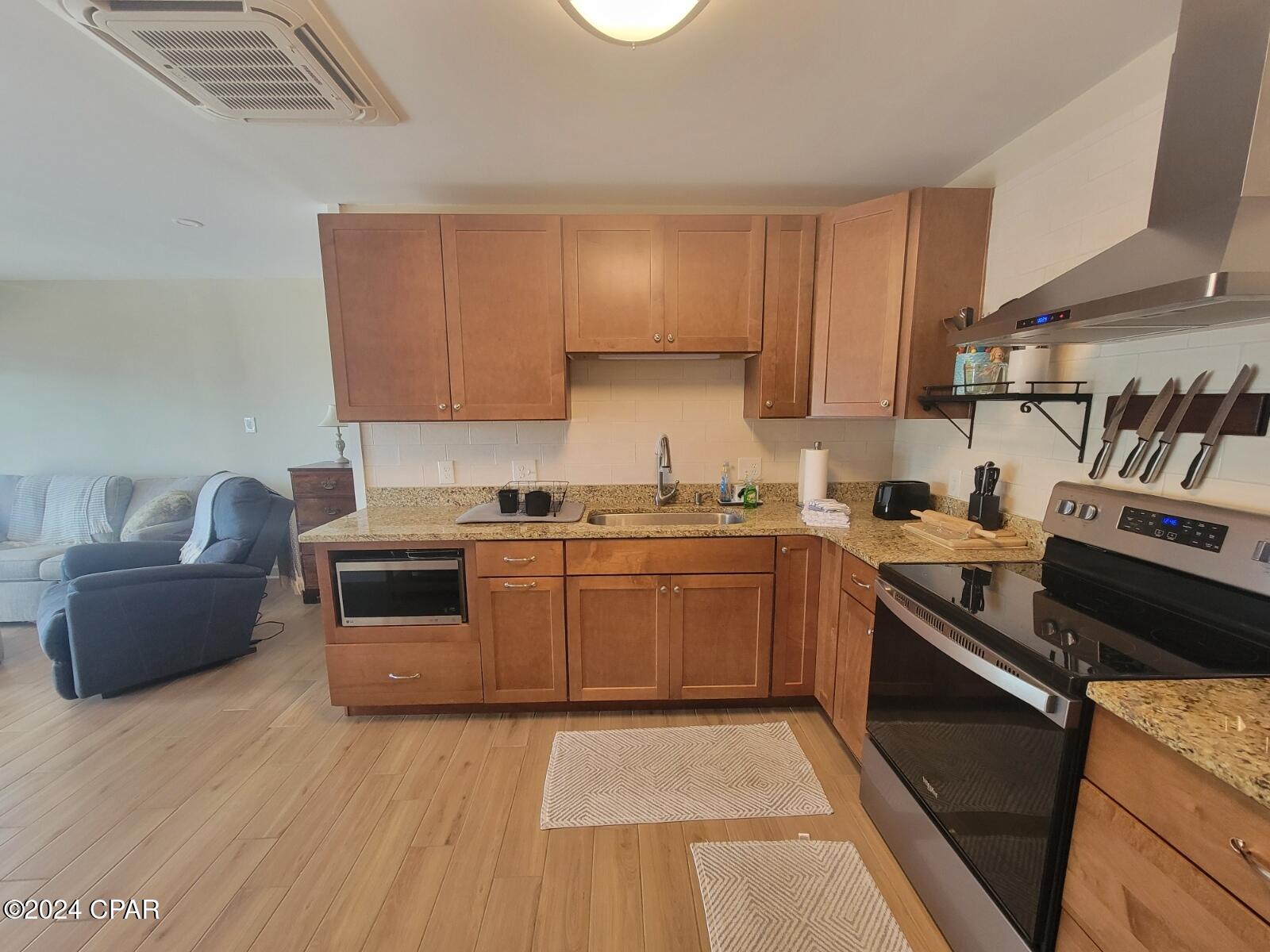 [No Recorded Subdiv] - Residential Lease