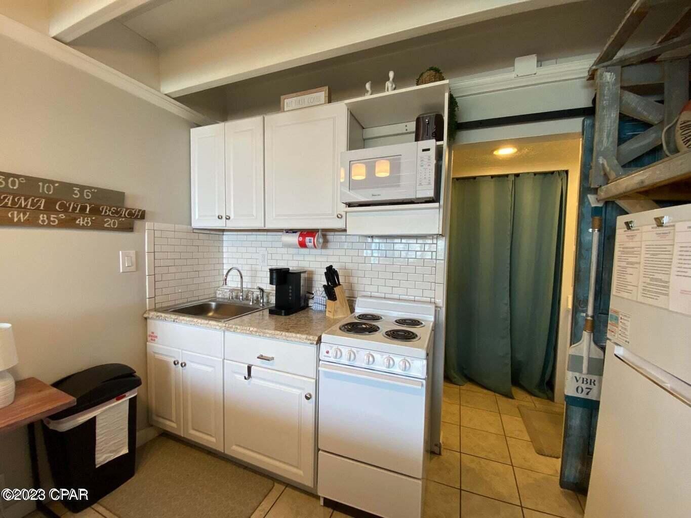 Fontainebleau Terrace - Residential