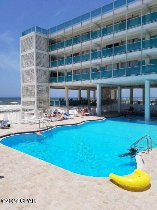 Fontainebleau Terrace - Residential