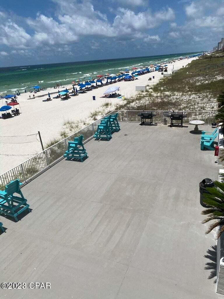 Fontainebleau Terrace - Residential