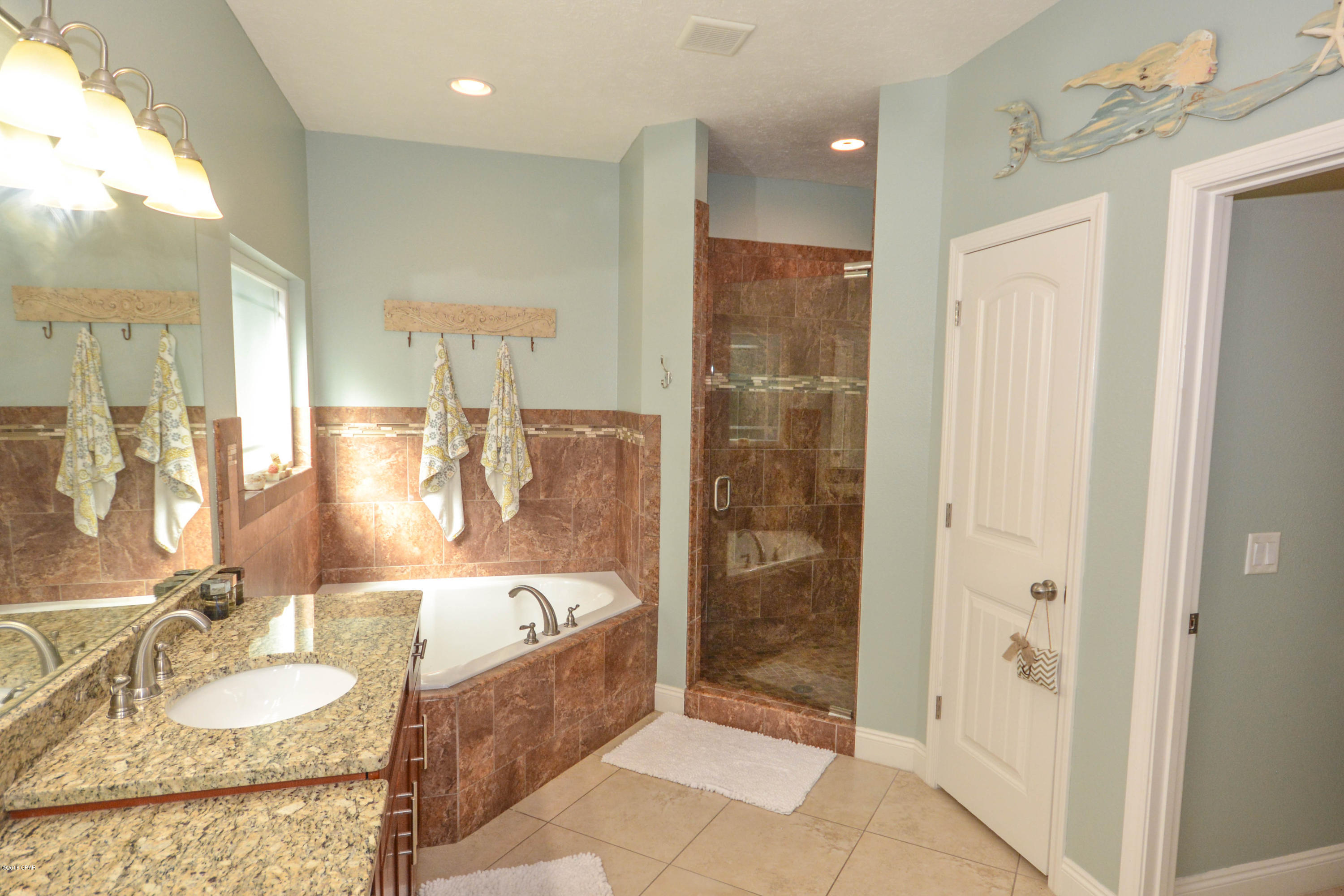 Colony Club - Residential