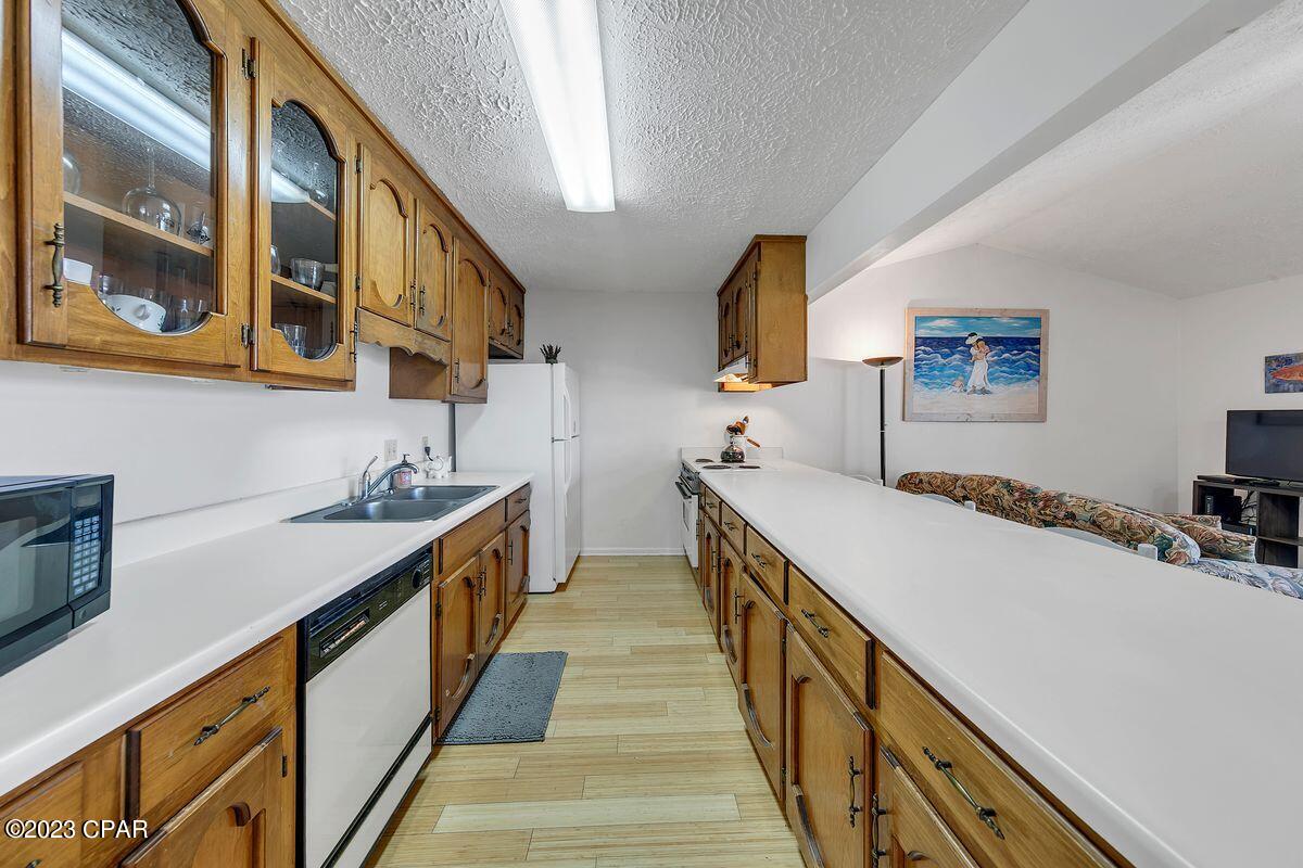 Pirate's Cove Inlet - Residential