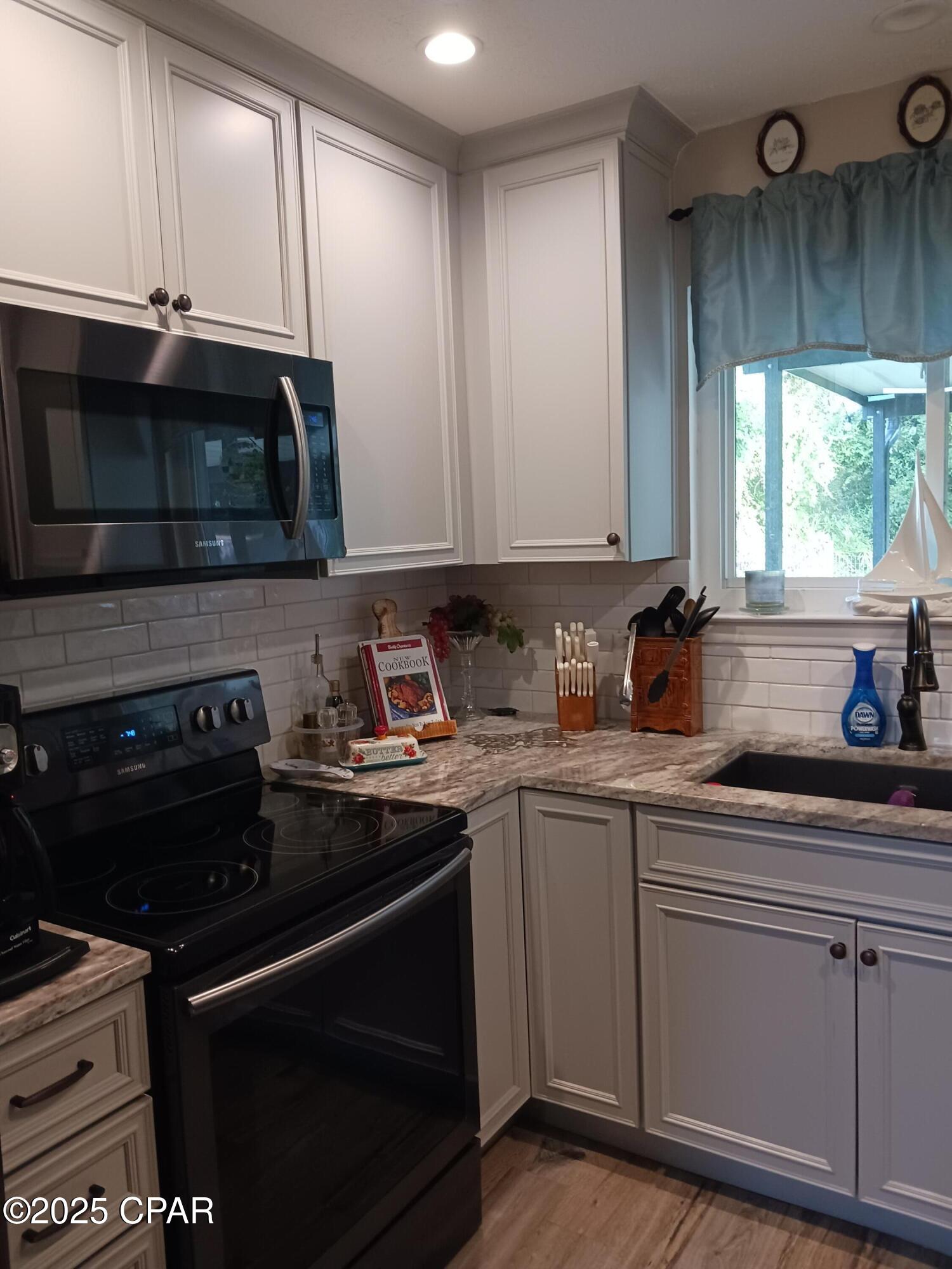 Venetian Villa 1st Add Replat - Residential