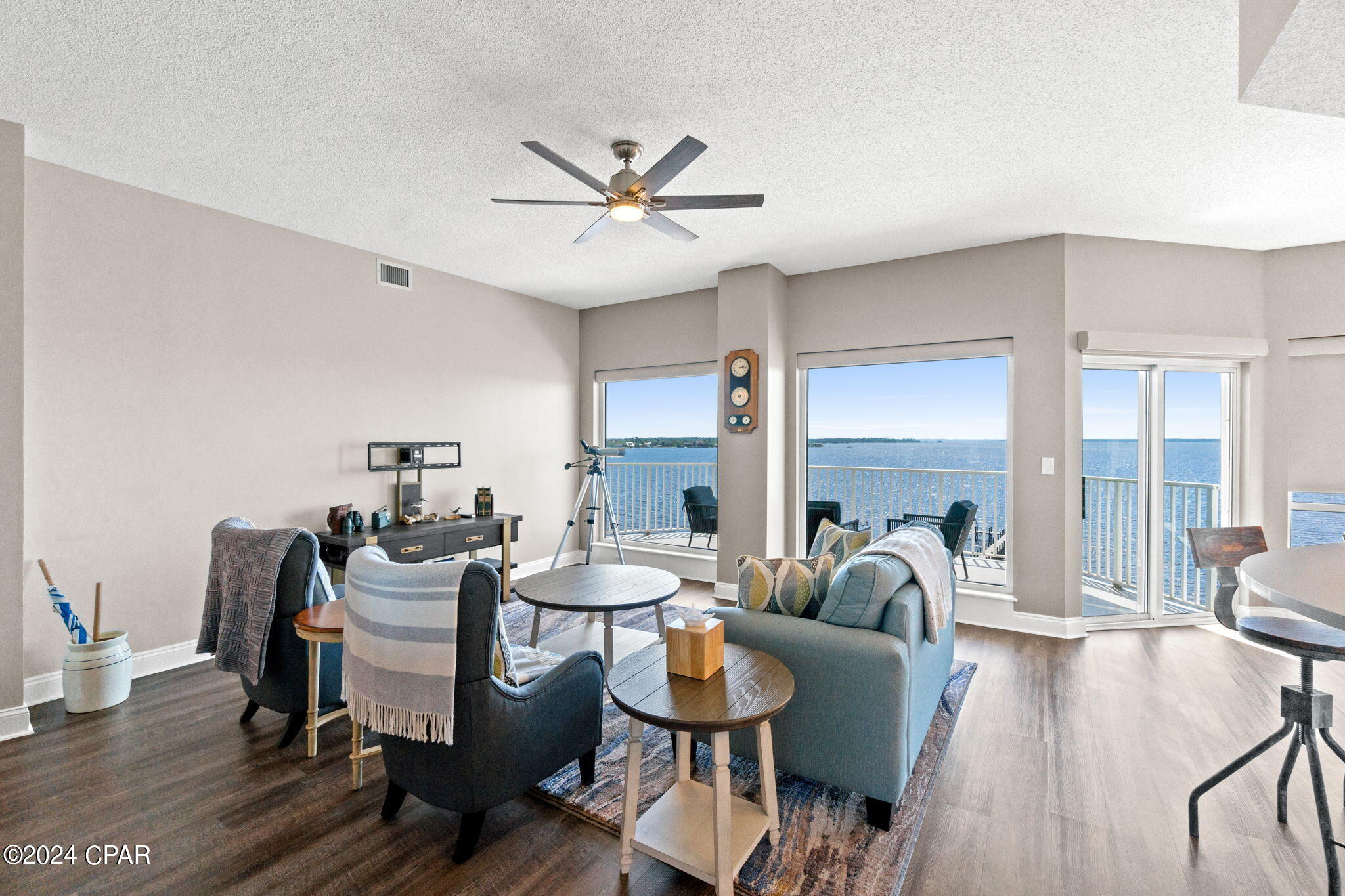 Marina Bay Condo - Residential