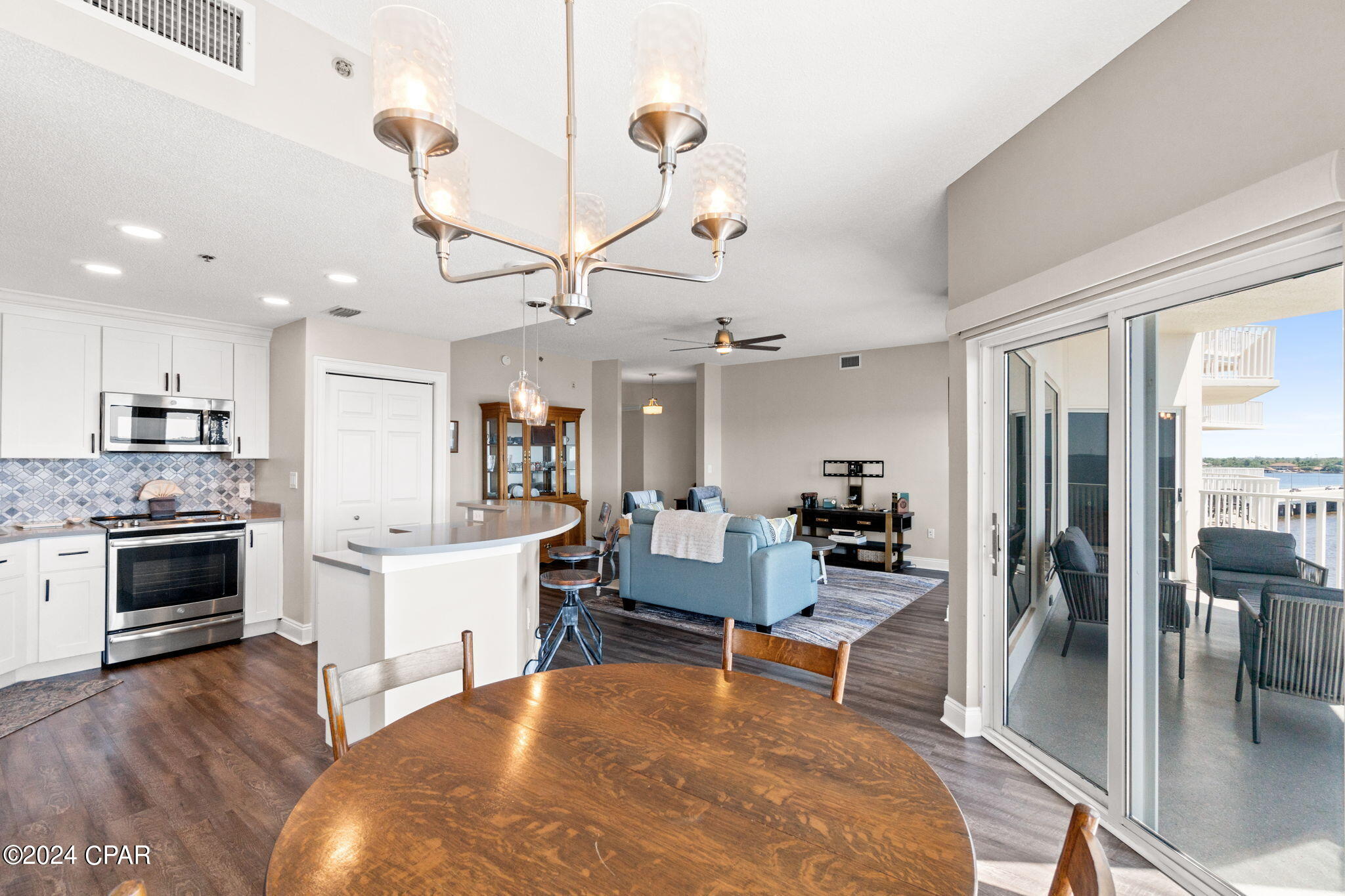 Marina Bay Condo - Residential