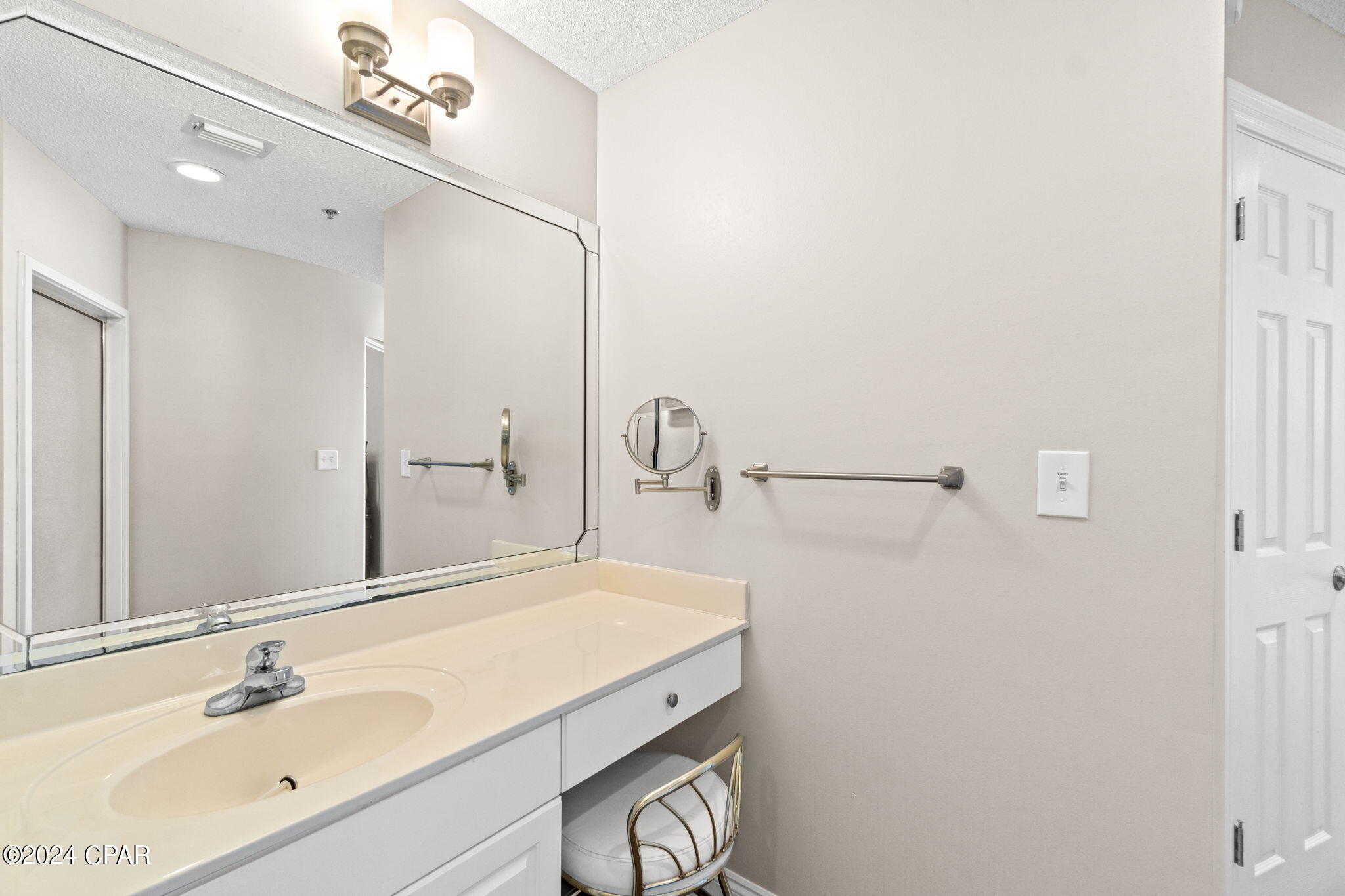 Marina Bay Condo - Residential