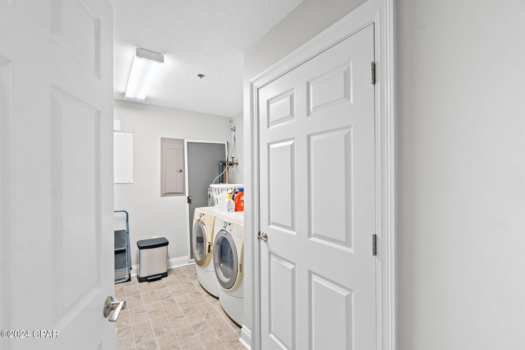 Marina Bay Condo - Residential