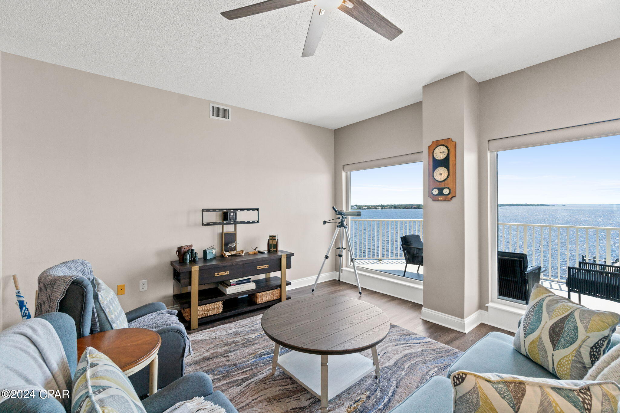 Marina Bay Condo - Residential