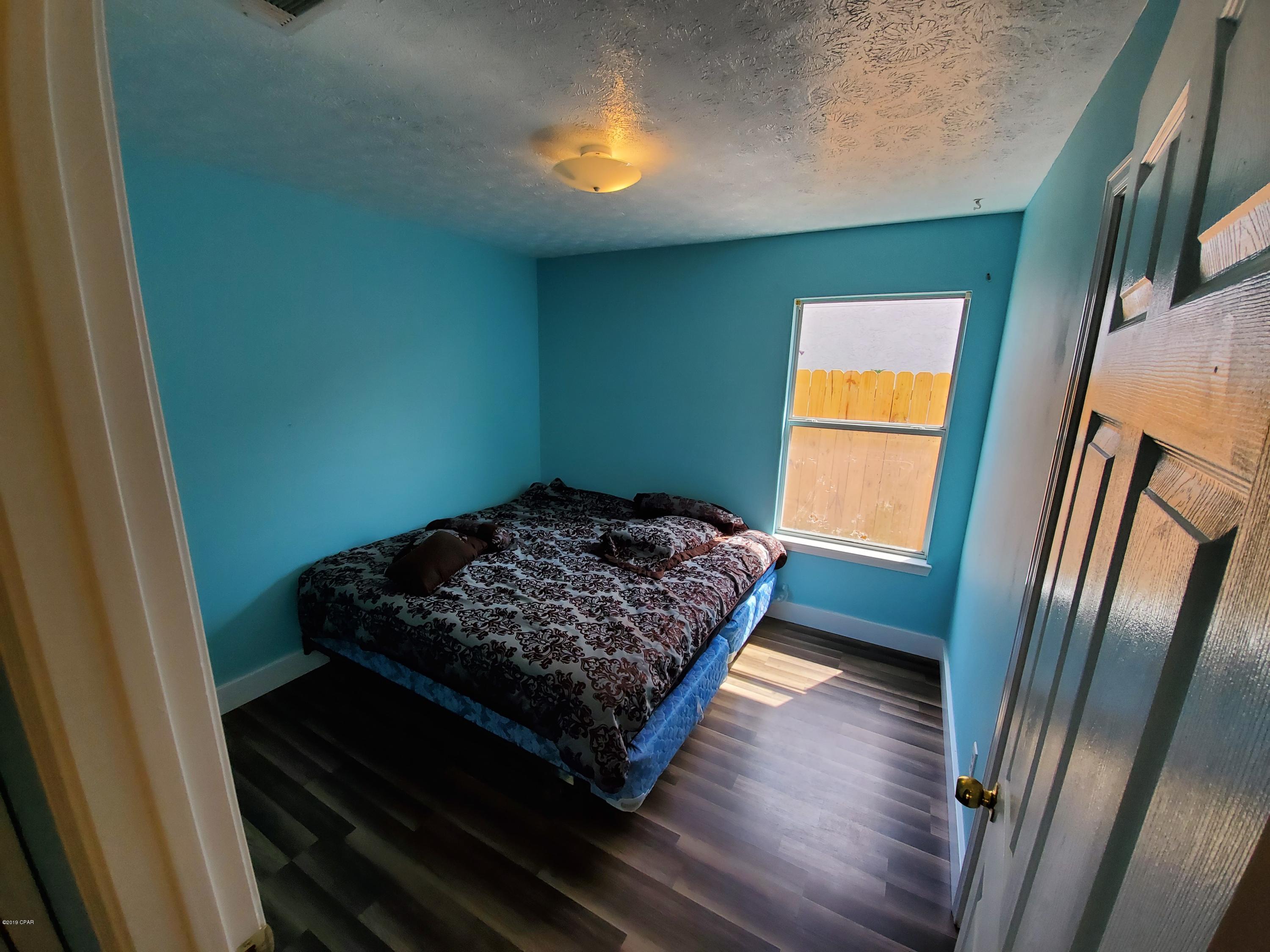 Pine Tree Place Unit 1 - Residential