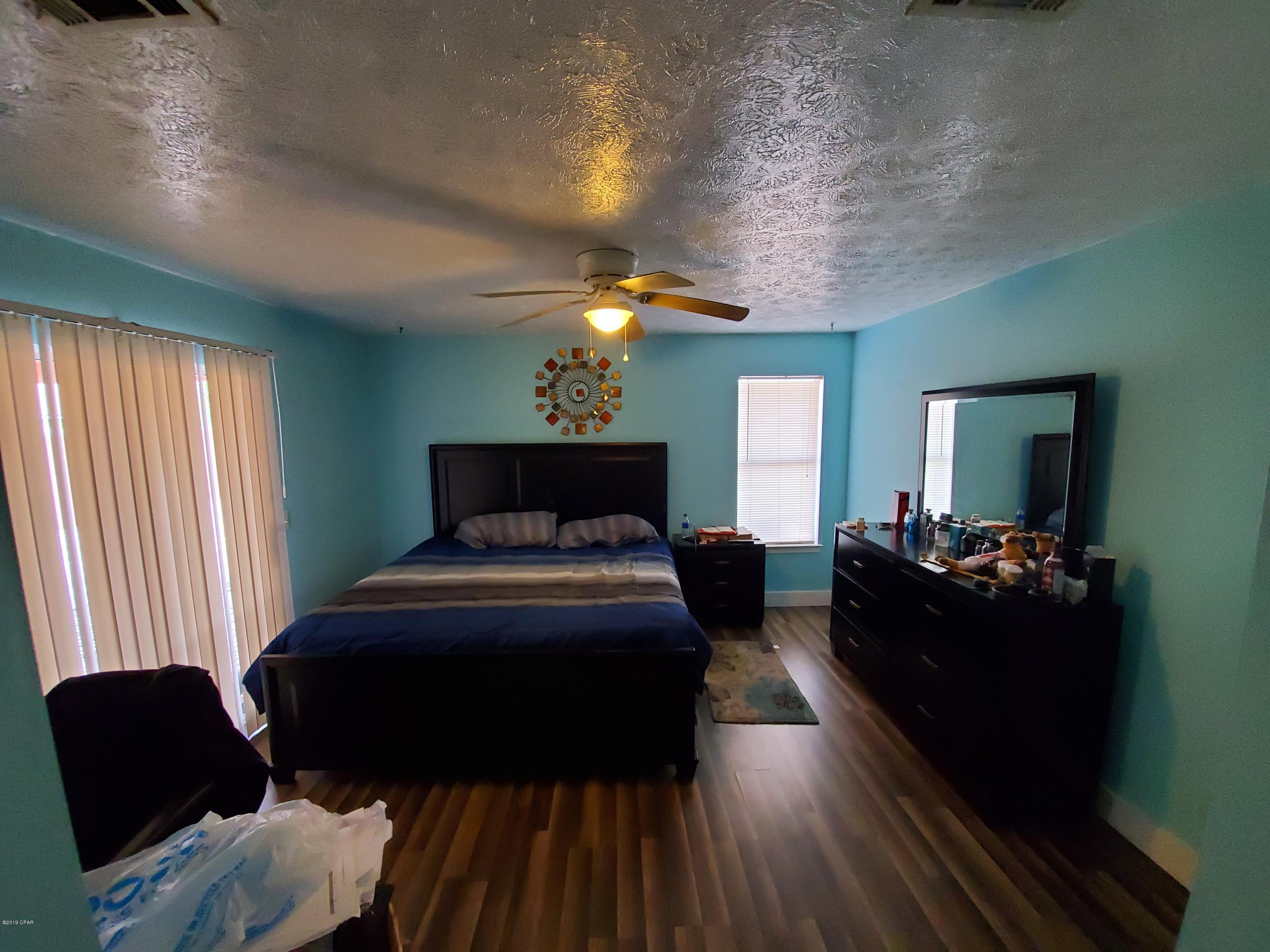 Pine Tree Place Unit 1 - Residential