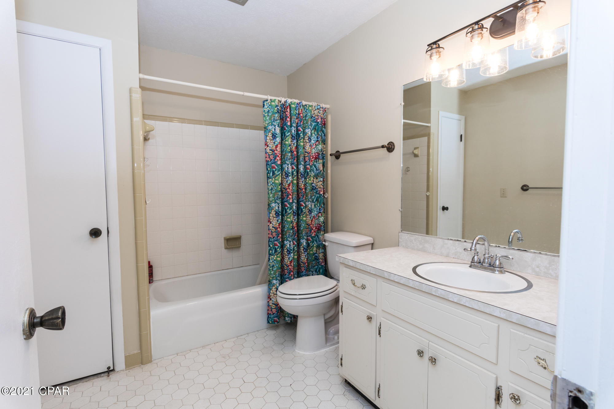 Baywood Shores Est Unit 4 - Residential