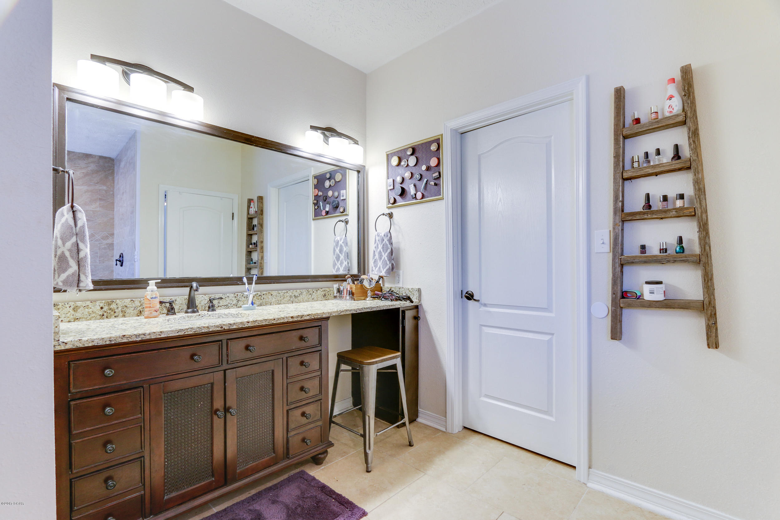 Colony Club - Residential