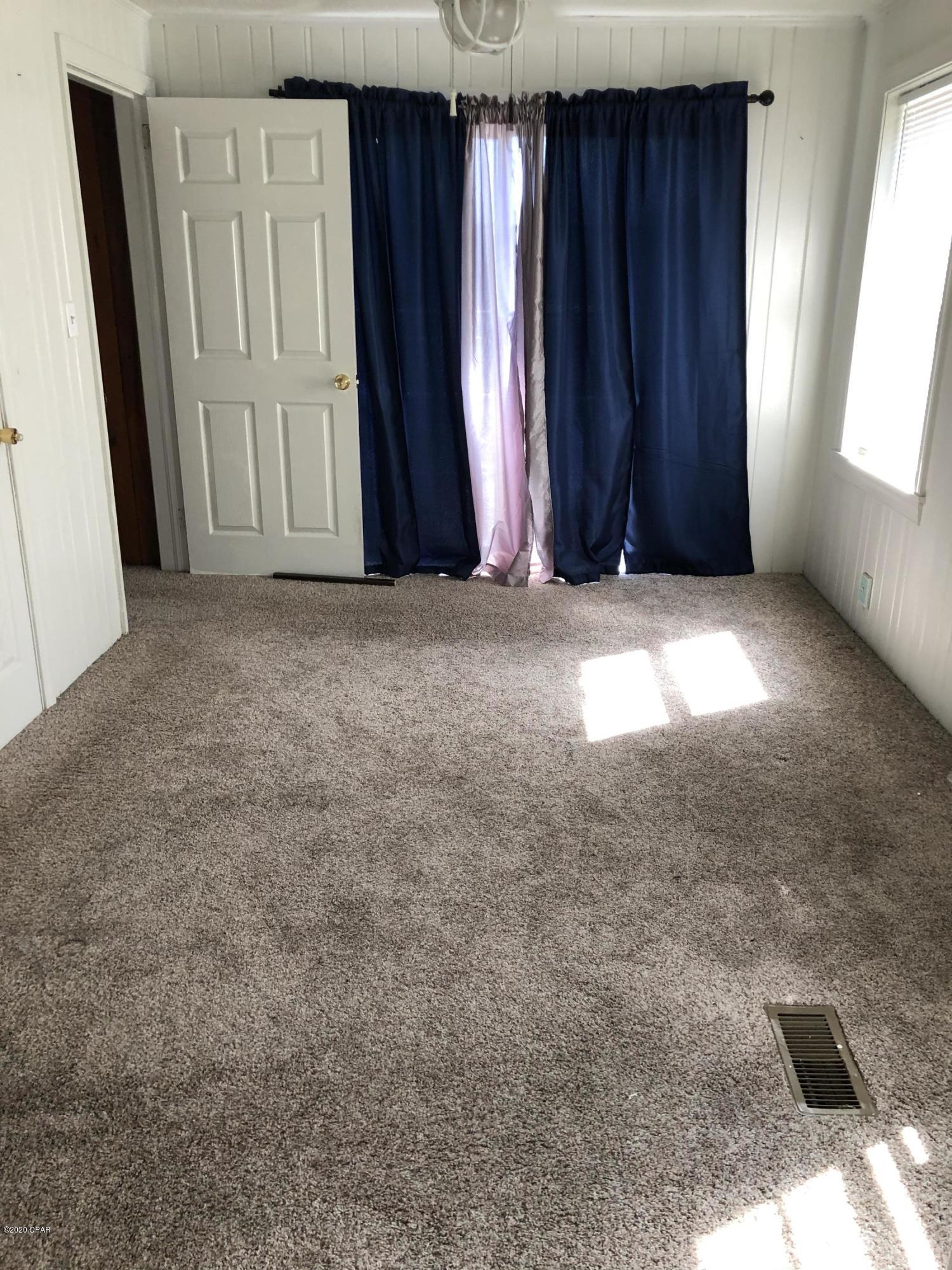 [No Recorded Subdiv] - Residential Lease