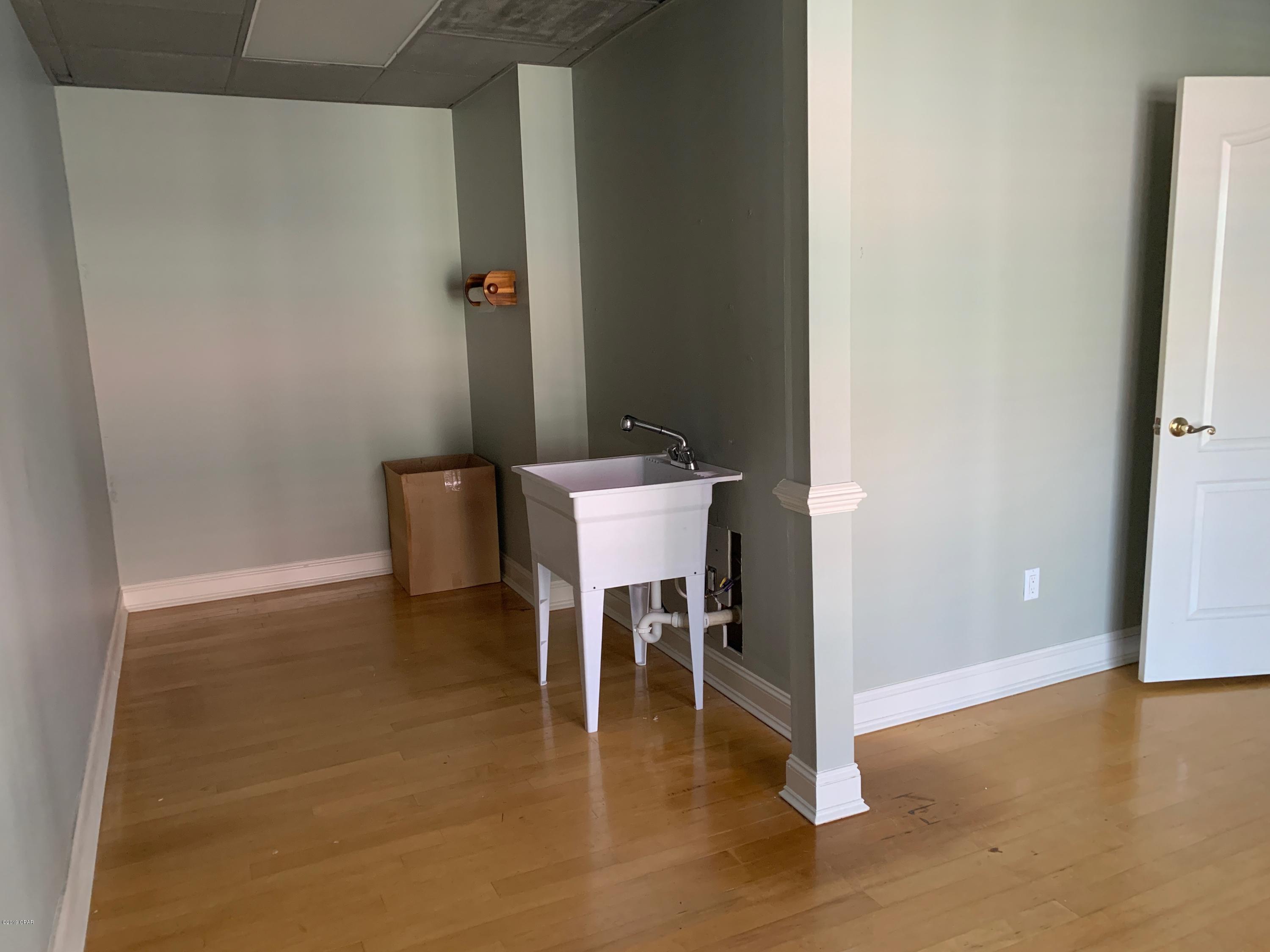 Promenade Shopping Mall - Commercial Lease