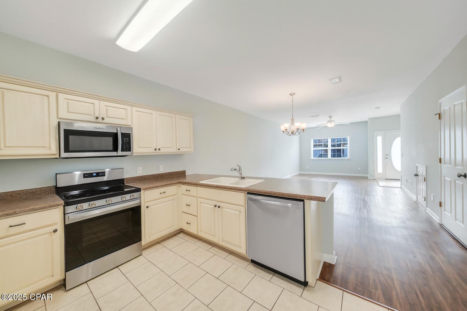 Annabella's Townhomes - Residential Lease