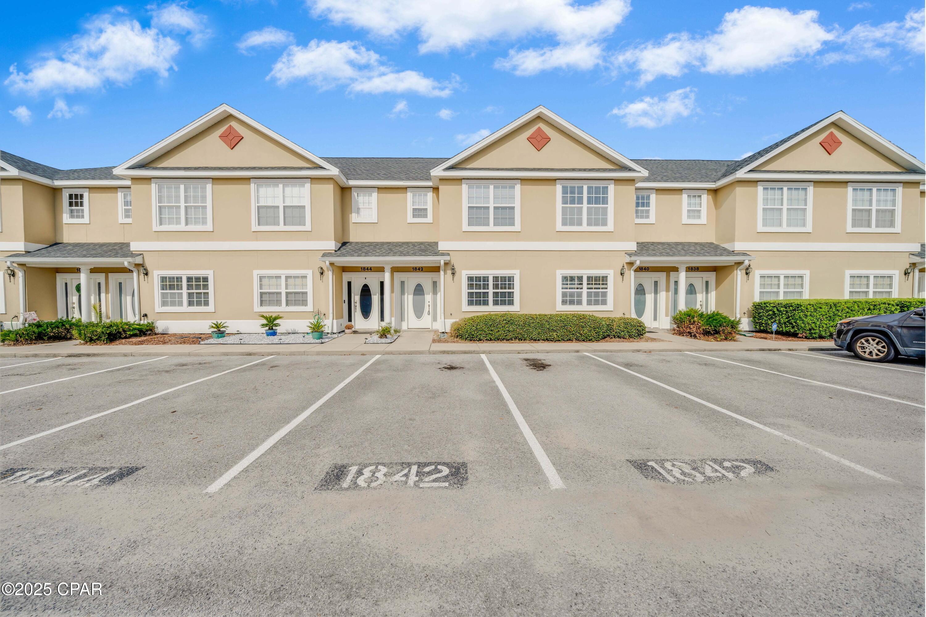 Annabella's Townhomes - Residential Lease