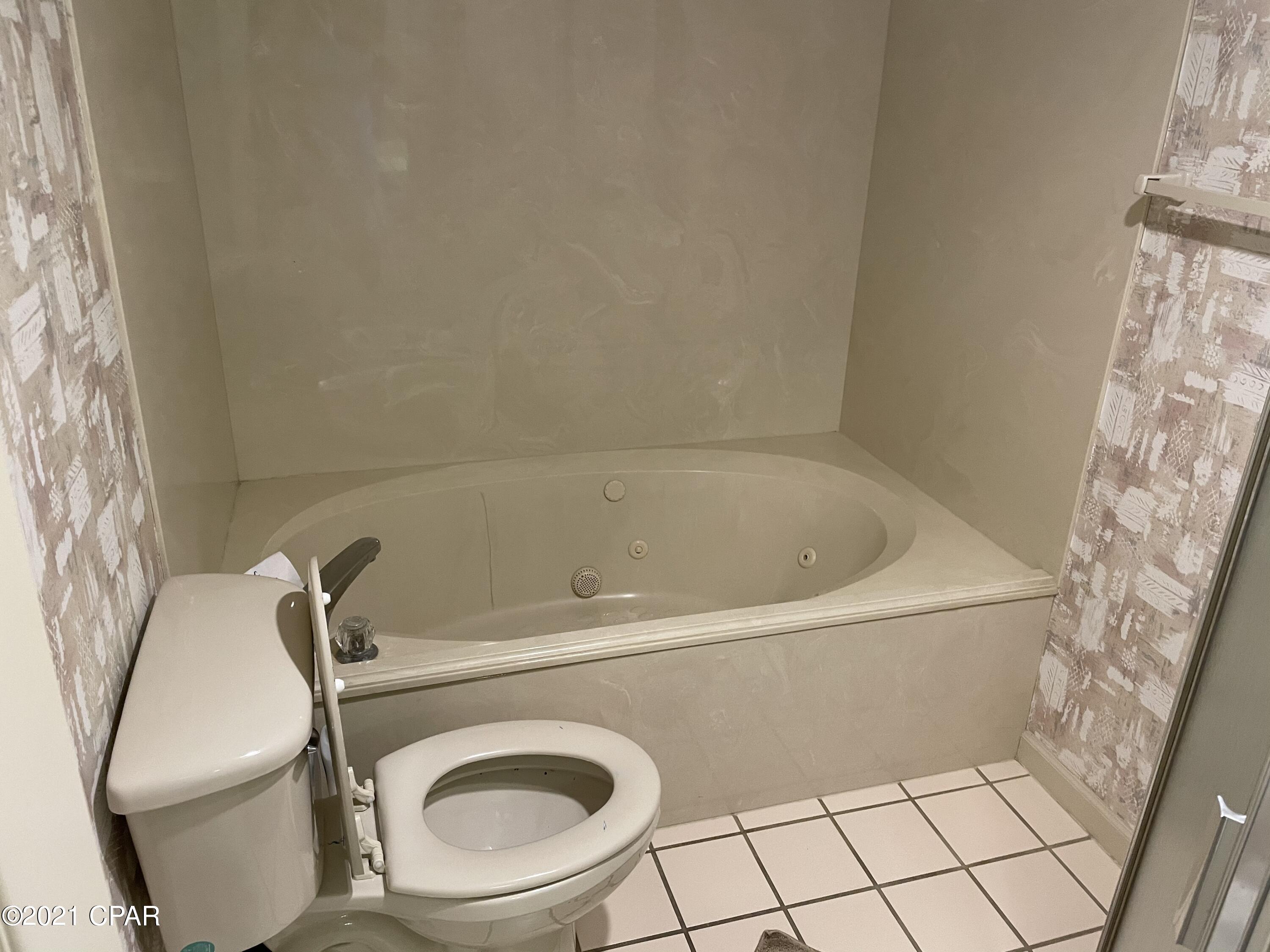 Sun Seeker Condo - Residential